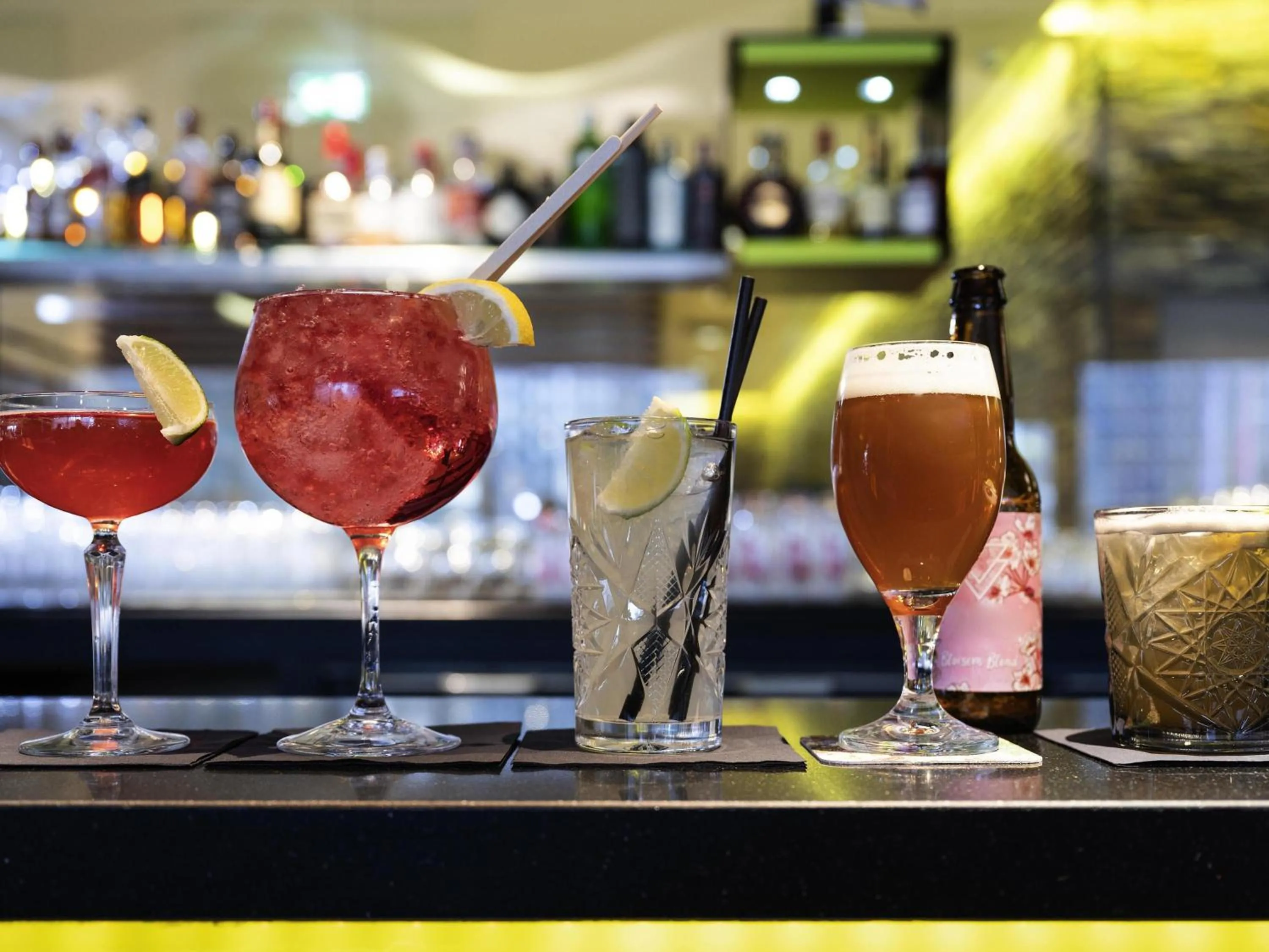 Lounge or bar in Novotel Amsterdam City