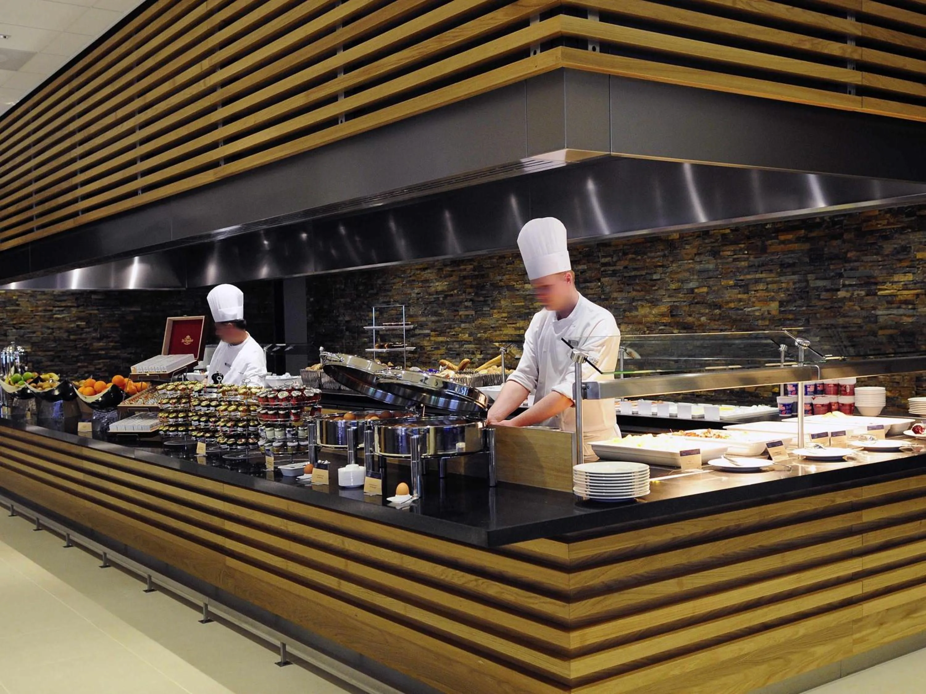 Restaurant/places to eat in Novotel Amsterdam City