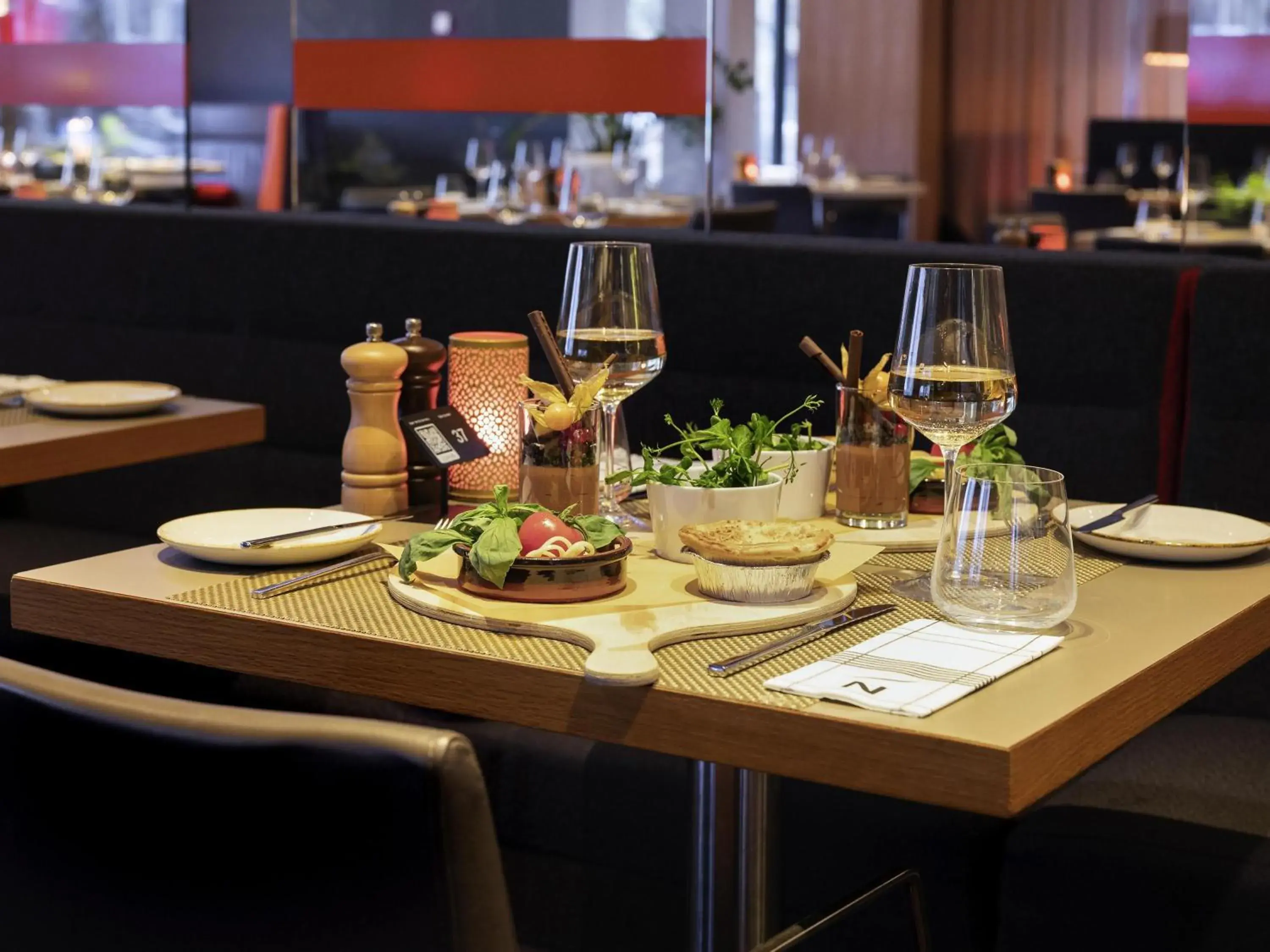 Restaurant/places to eat in Novotel Amsterdam City Restaurant/places to eat in Novotel Amsterdam City