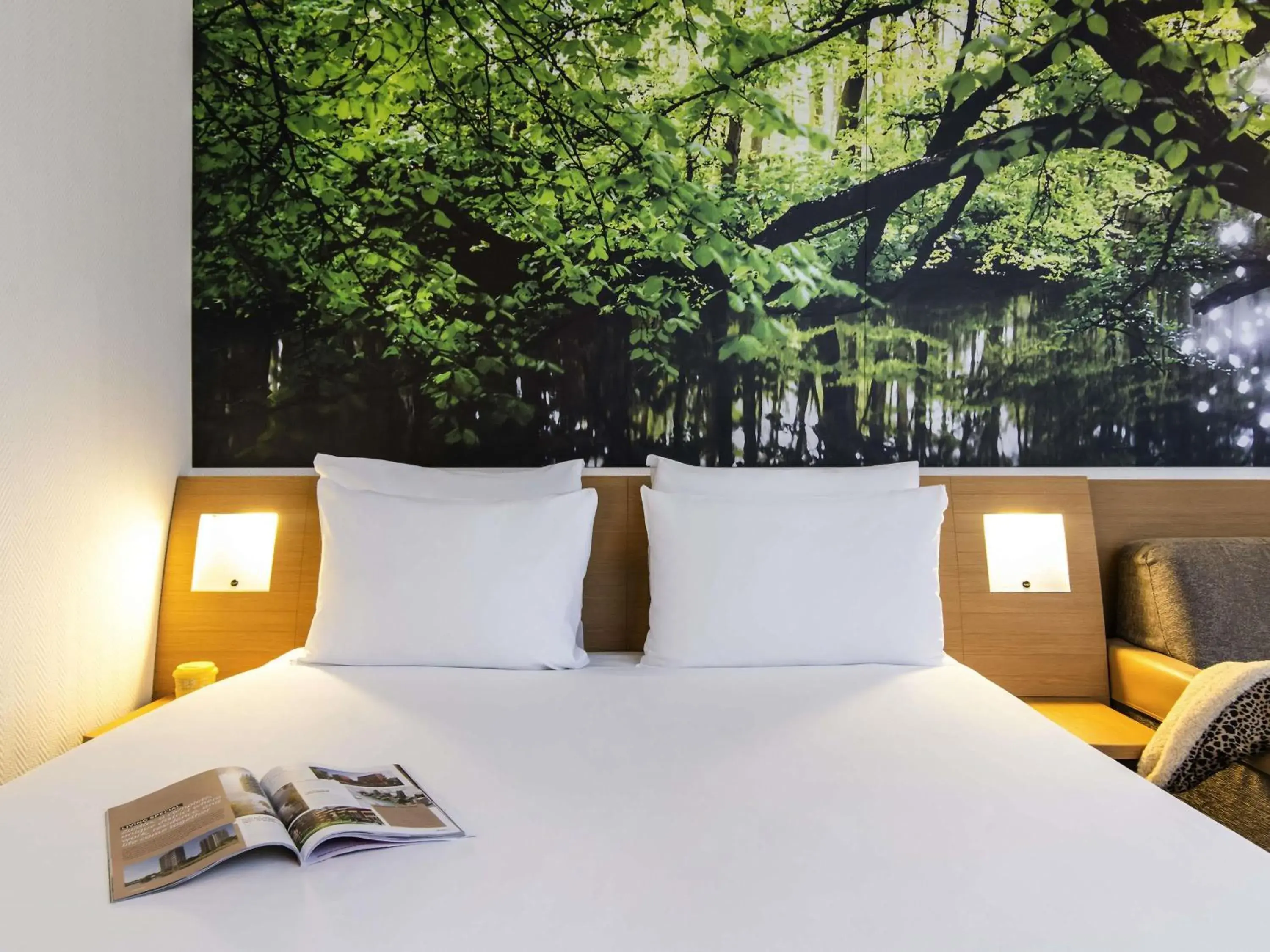 Bedroom, Bed in Novotel Amsterdam City Bedroom, Bed in Novotel Amsterdam City