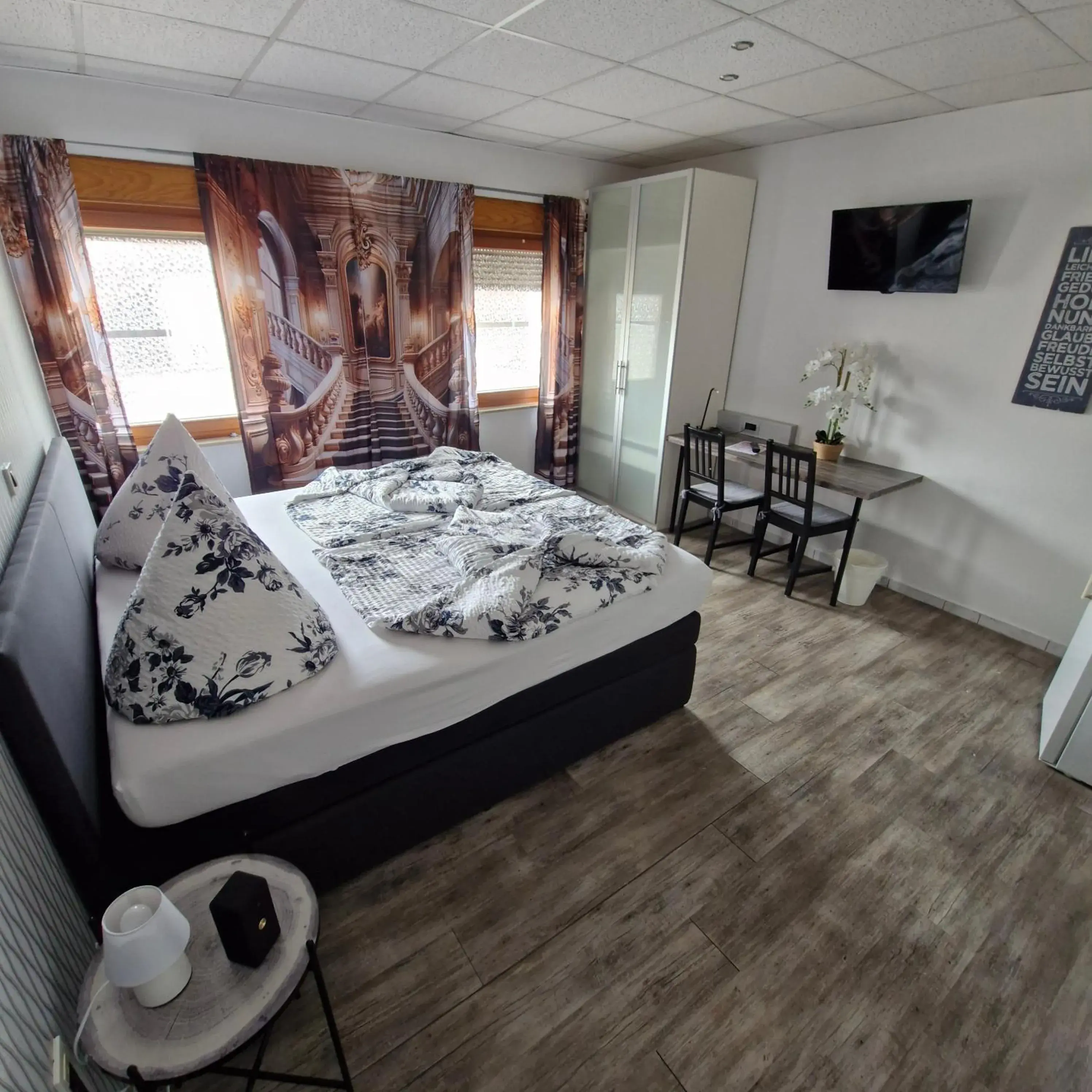 BoardingHouse Sinsheim zentral am Burgplatz BoardingHouse Sinsheim zentral am Burgplatz