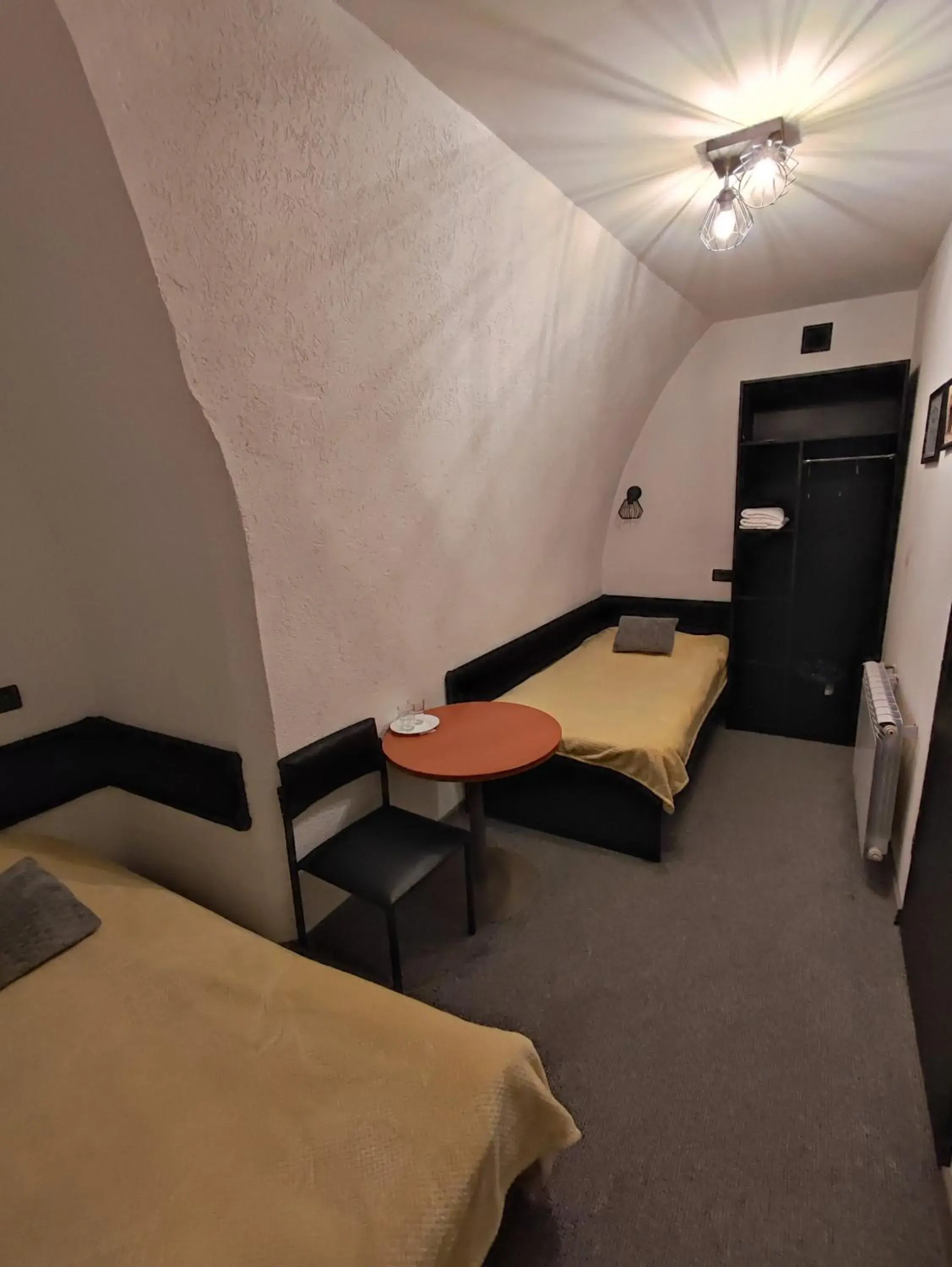 Economy Twin Room in Twierdza Toruń - Fort IV Economy Twin Room in Twierdza Toruń - Fort IV