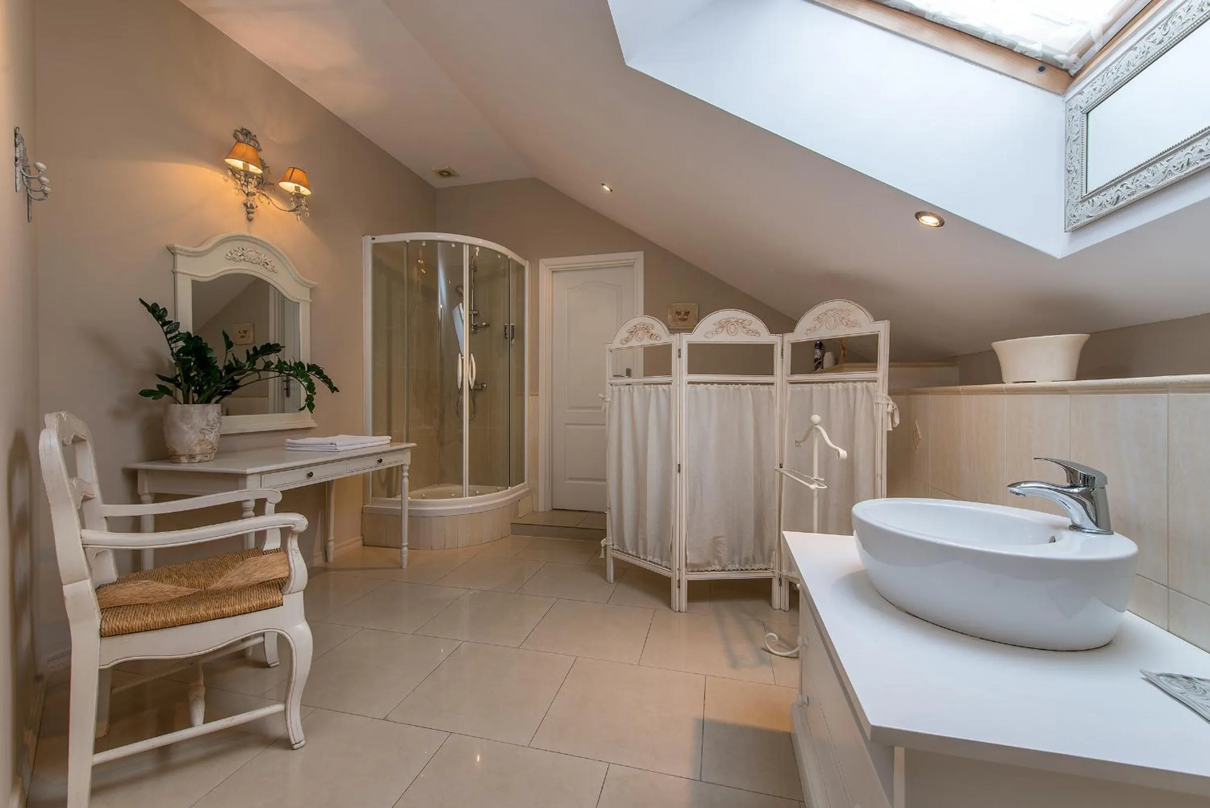 Shower in Riviera Resort Airport Modlin