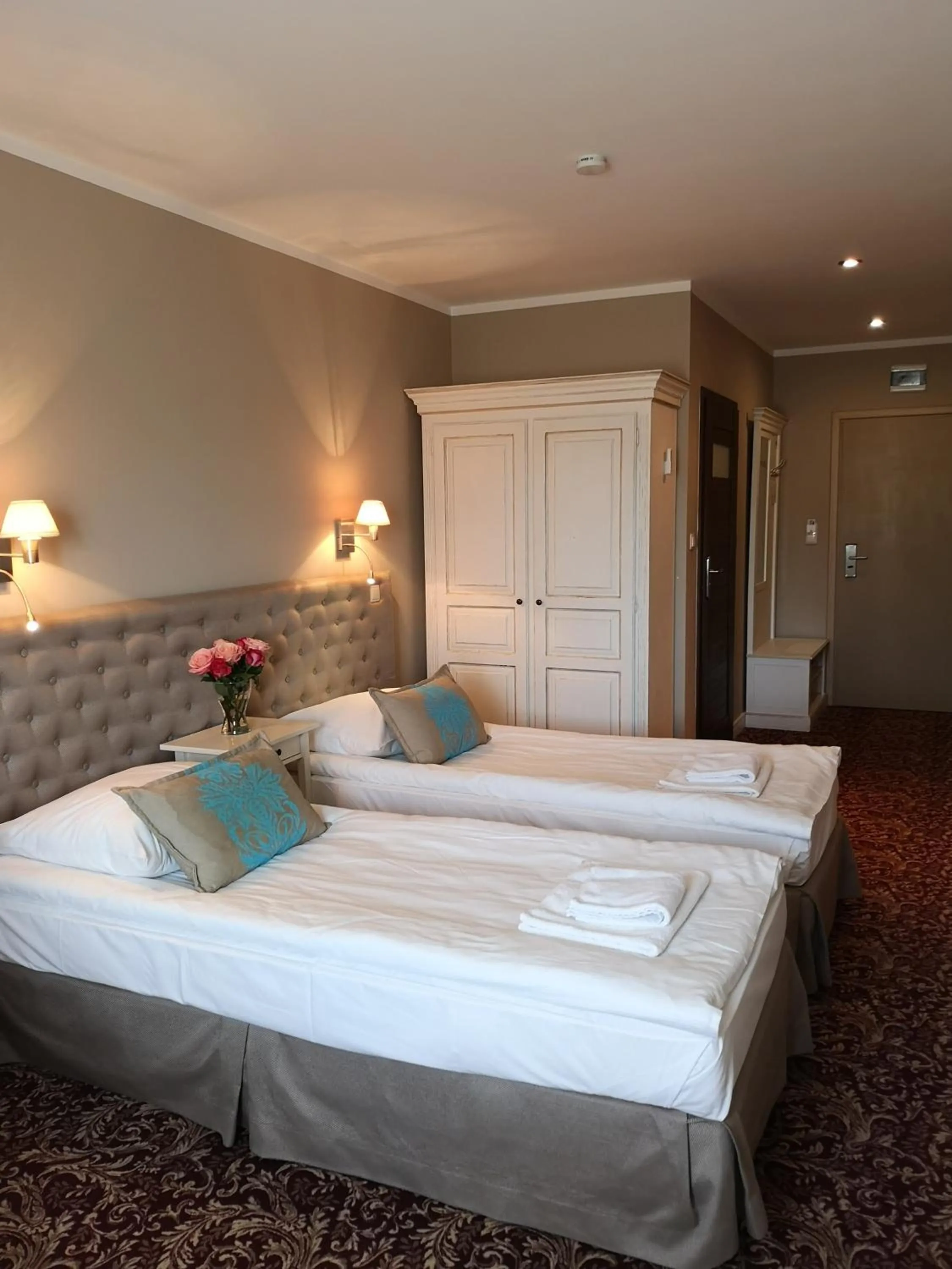 Bed in Riviera Resort Airport Modlin