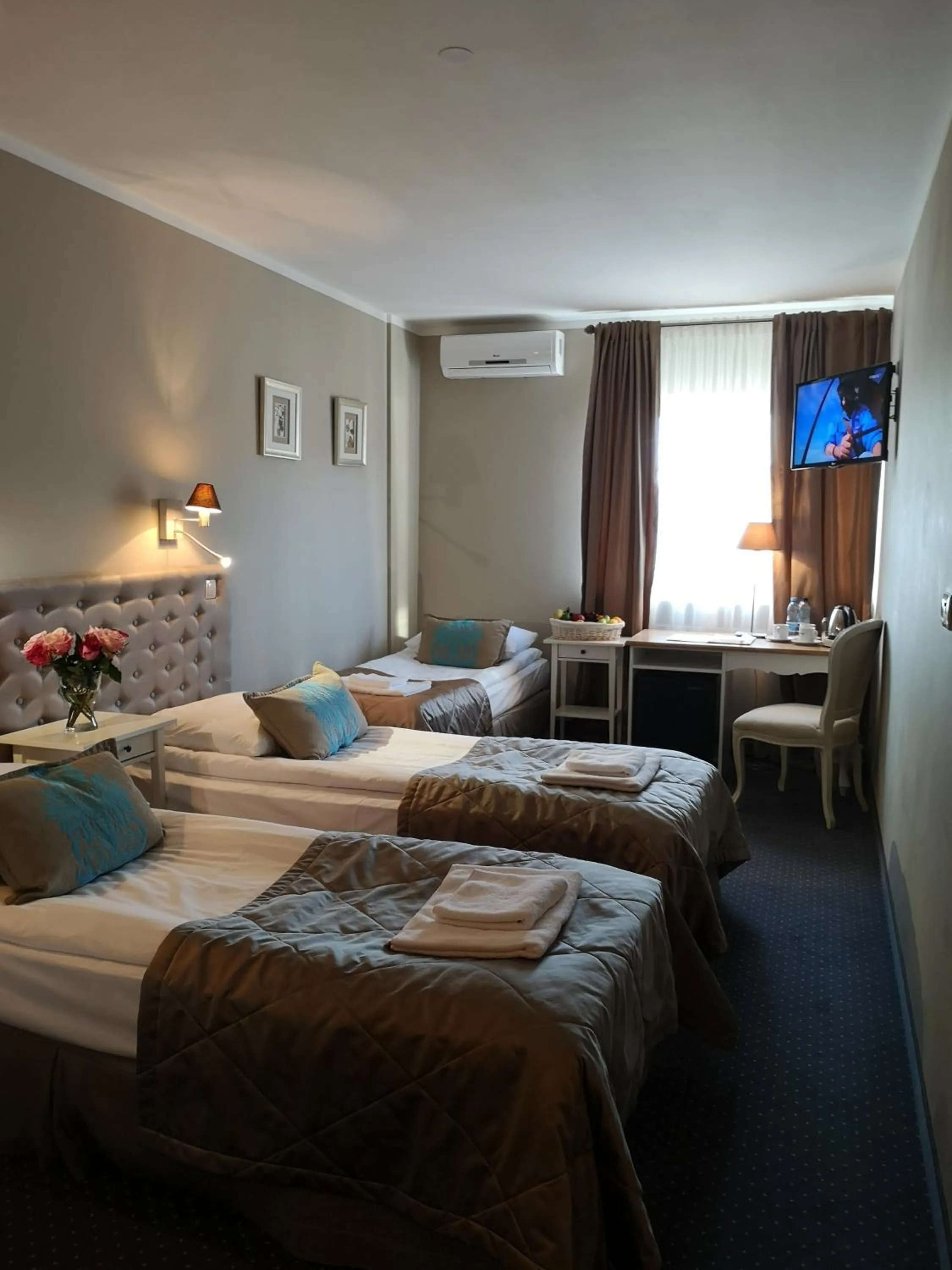 Bed in Riviera Resort Airport Modlin