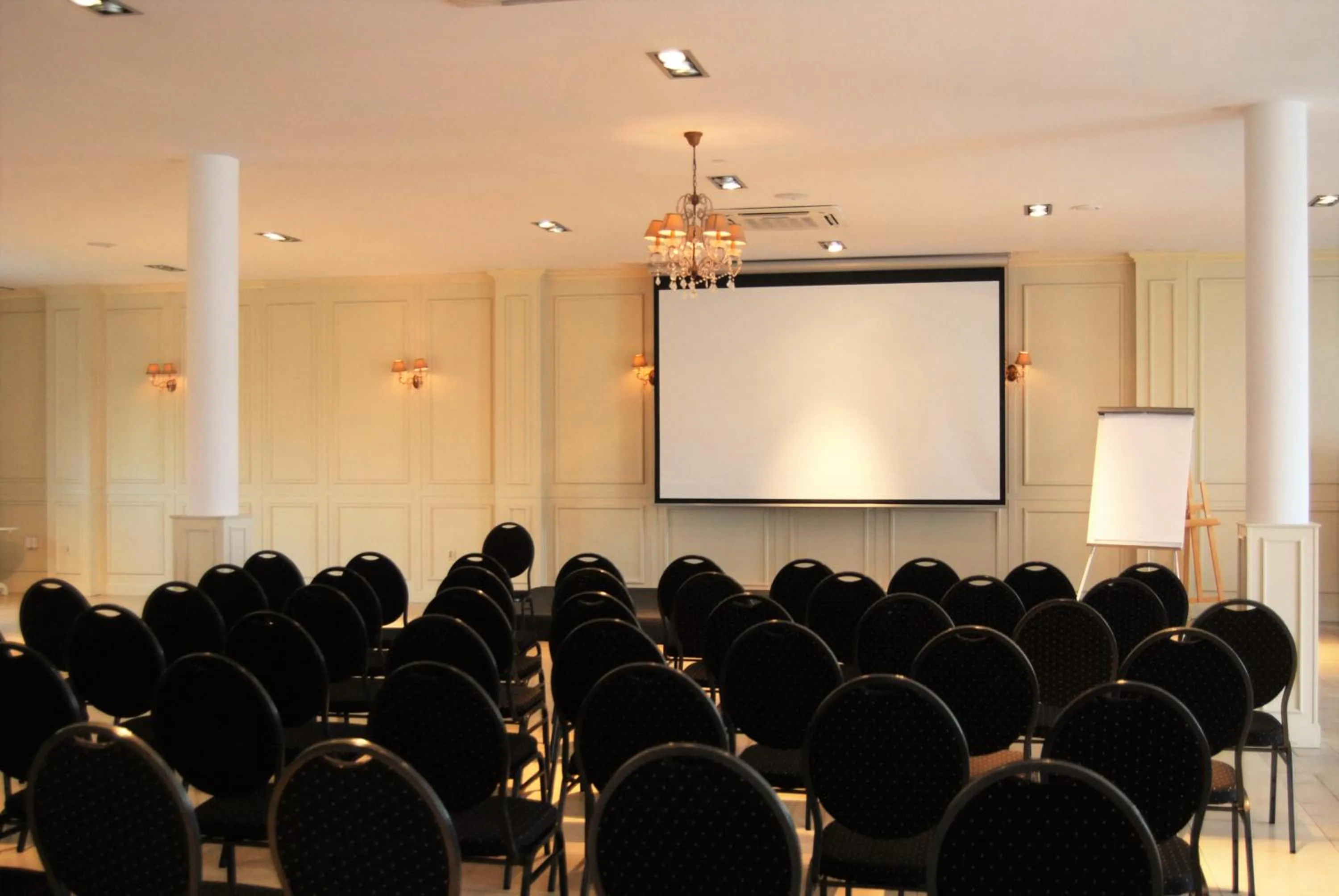 Photo of the whole room in Riviera Resort Airport Modlin