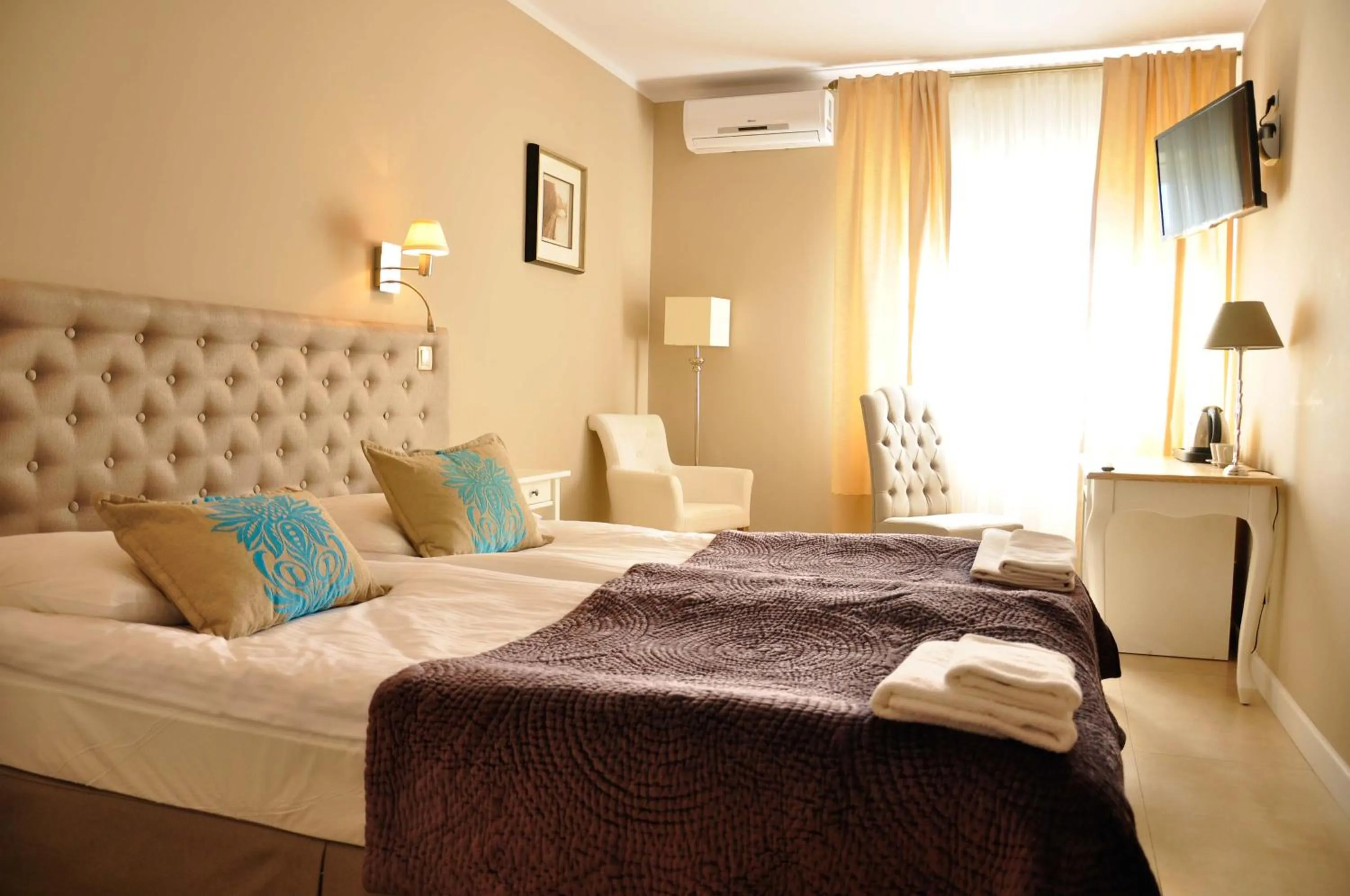 Bed in Riviera Resort Airport Modlin