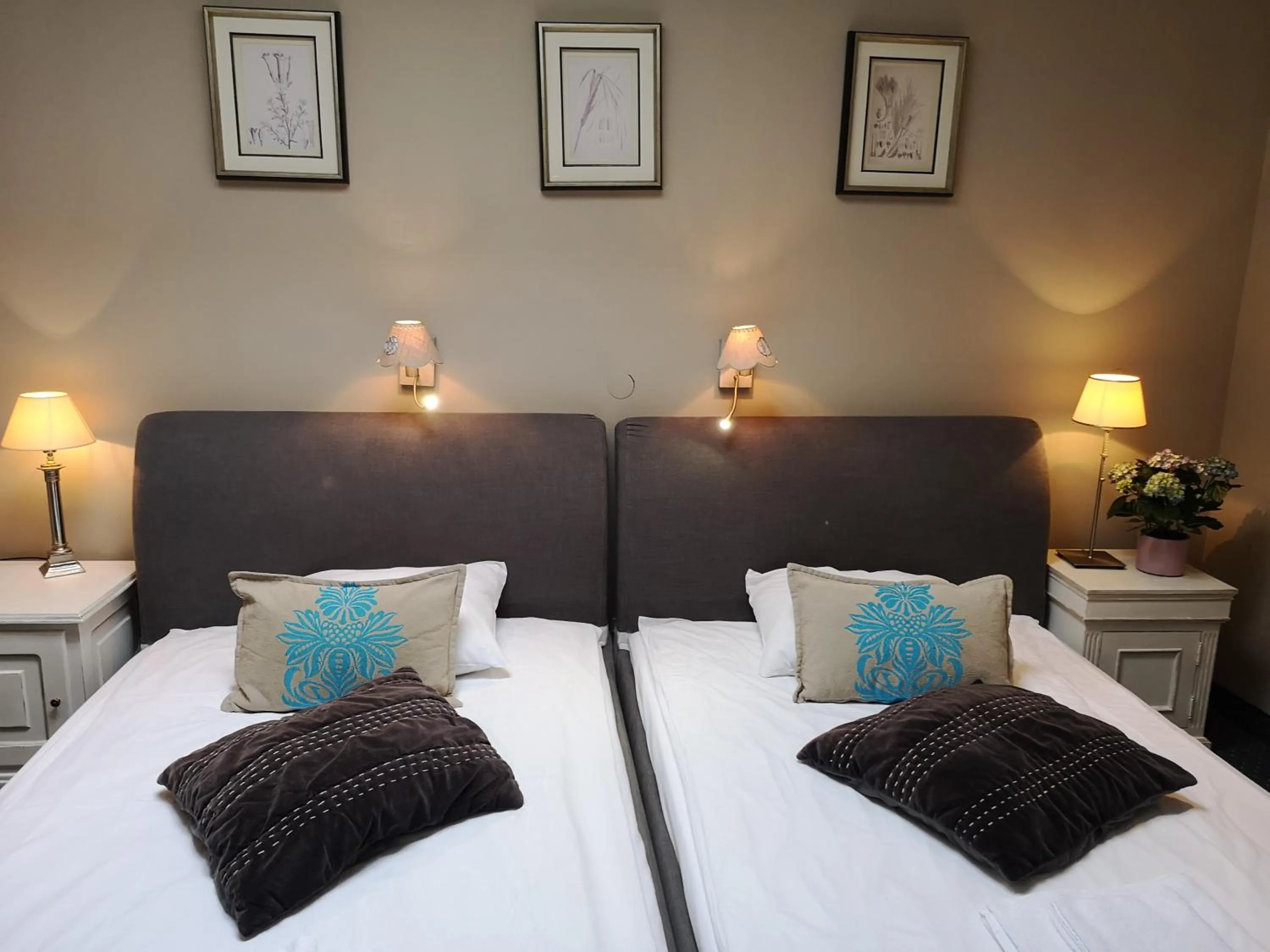 Bed in Riviera Resort Airport Modlin