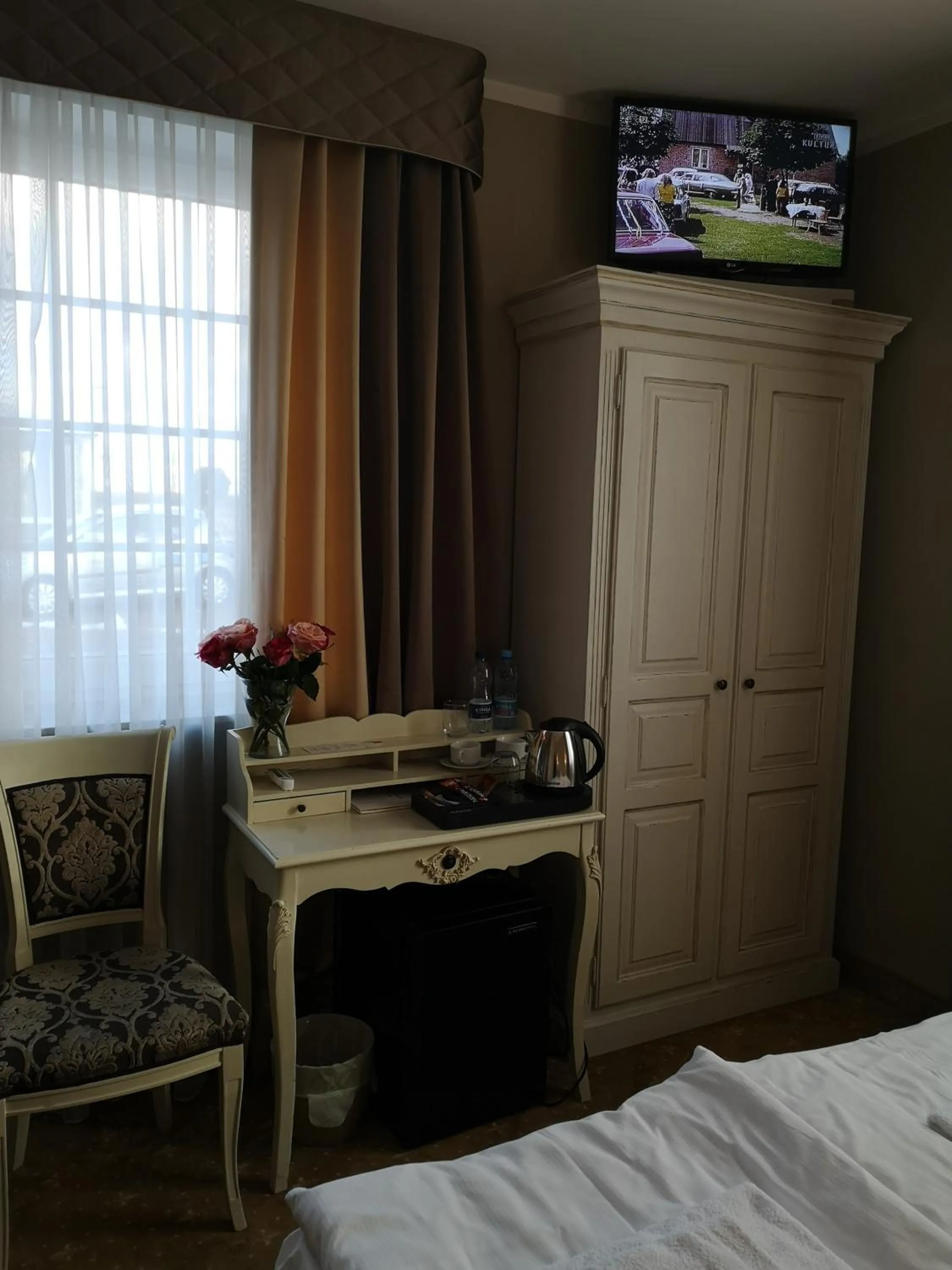 TV and multimedia, Bed in Riviera Resort Airport Modlin