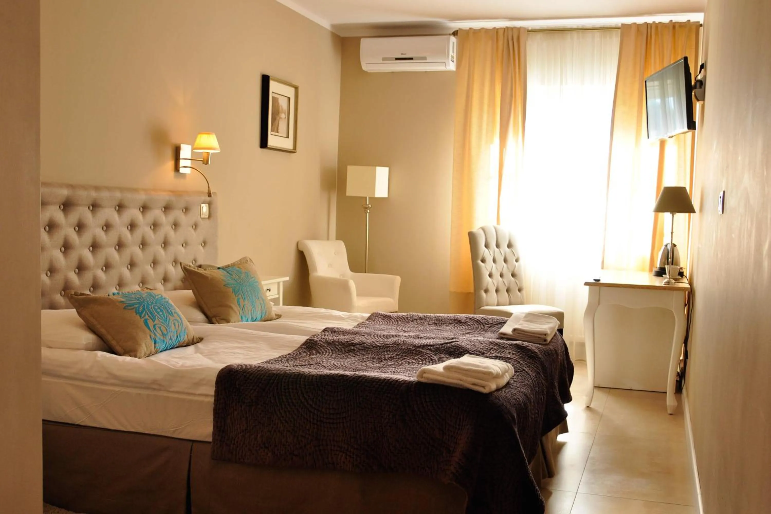 Bed in Riviera Resort Airport Modlin