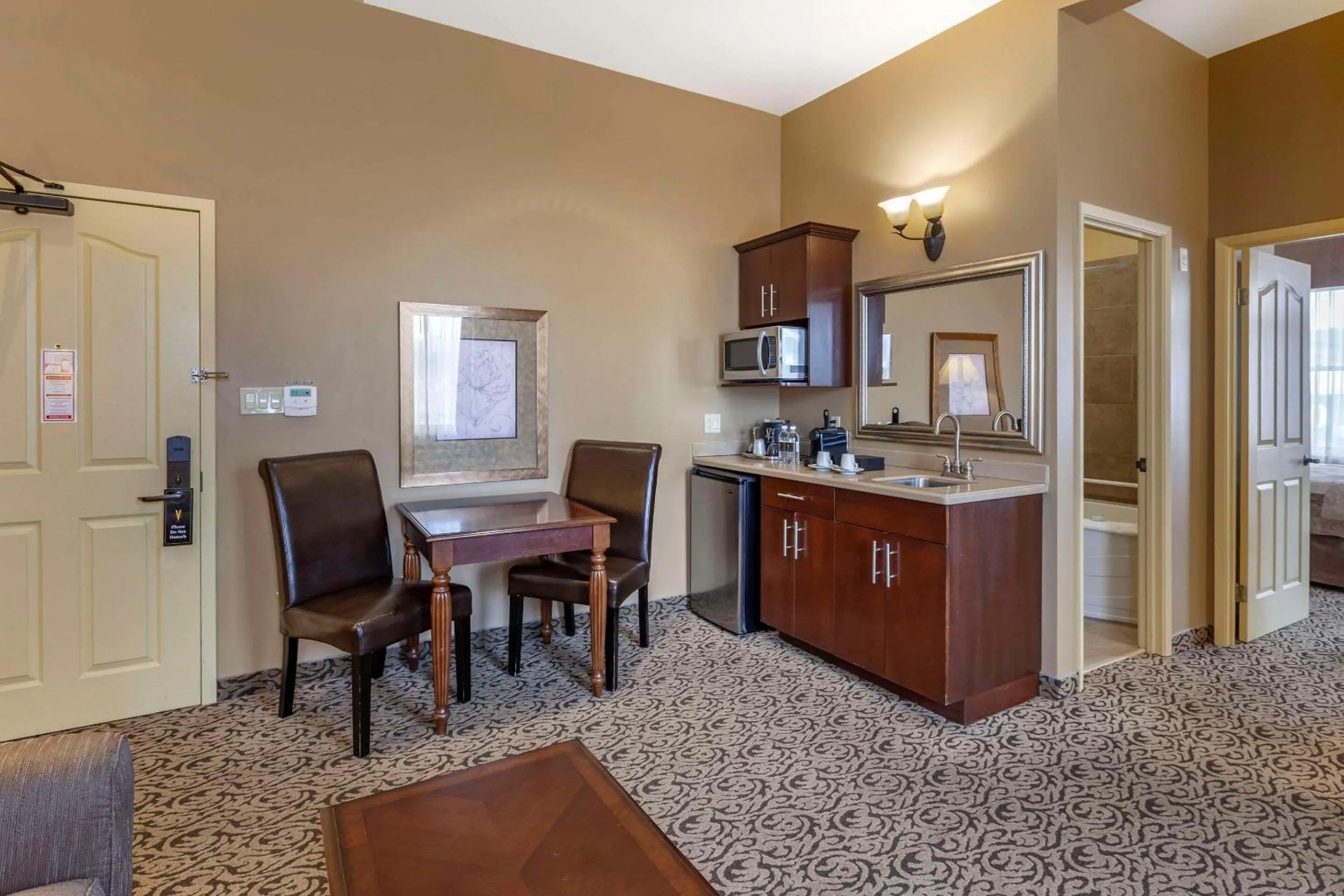Bedroom in The Parlour Inn, an Ascend Collection Hotel