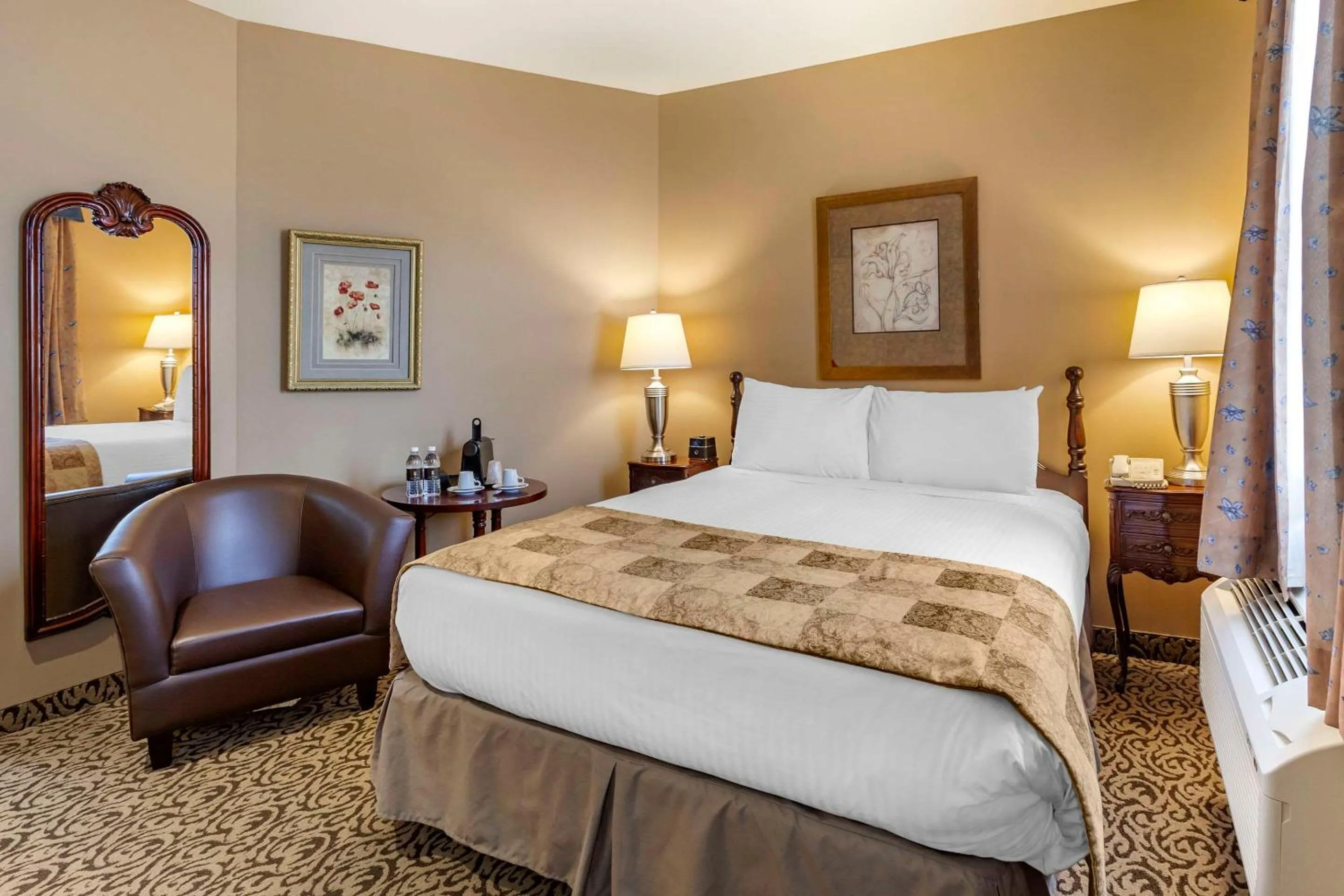 Bedroom, Bed in The Parlour Inn, an Ascend Collection Hotel