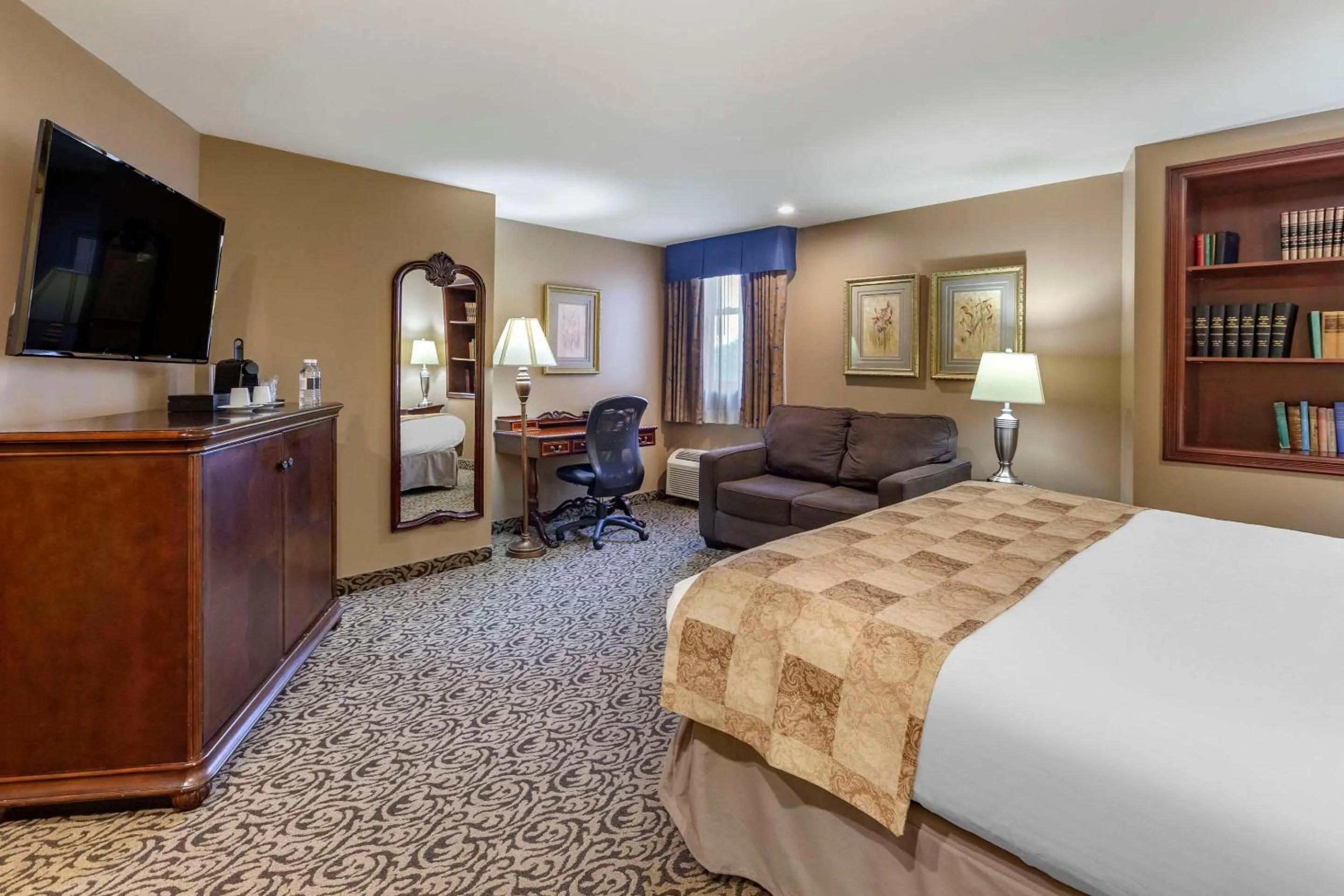 Bedroom, Bed in The Parlour Inn, an Ascend Collection Hotel