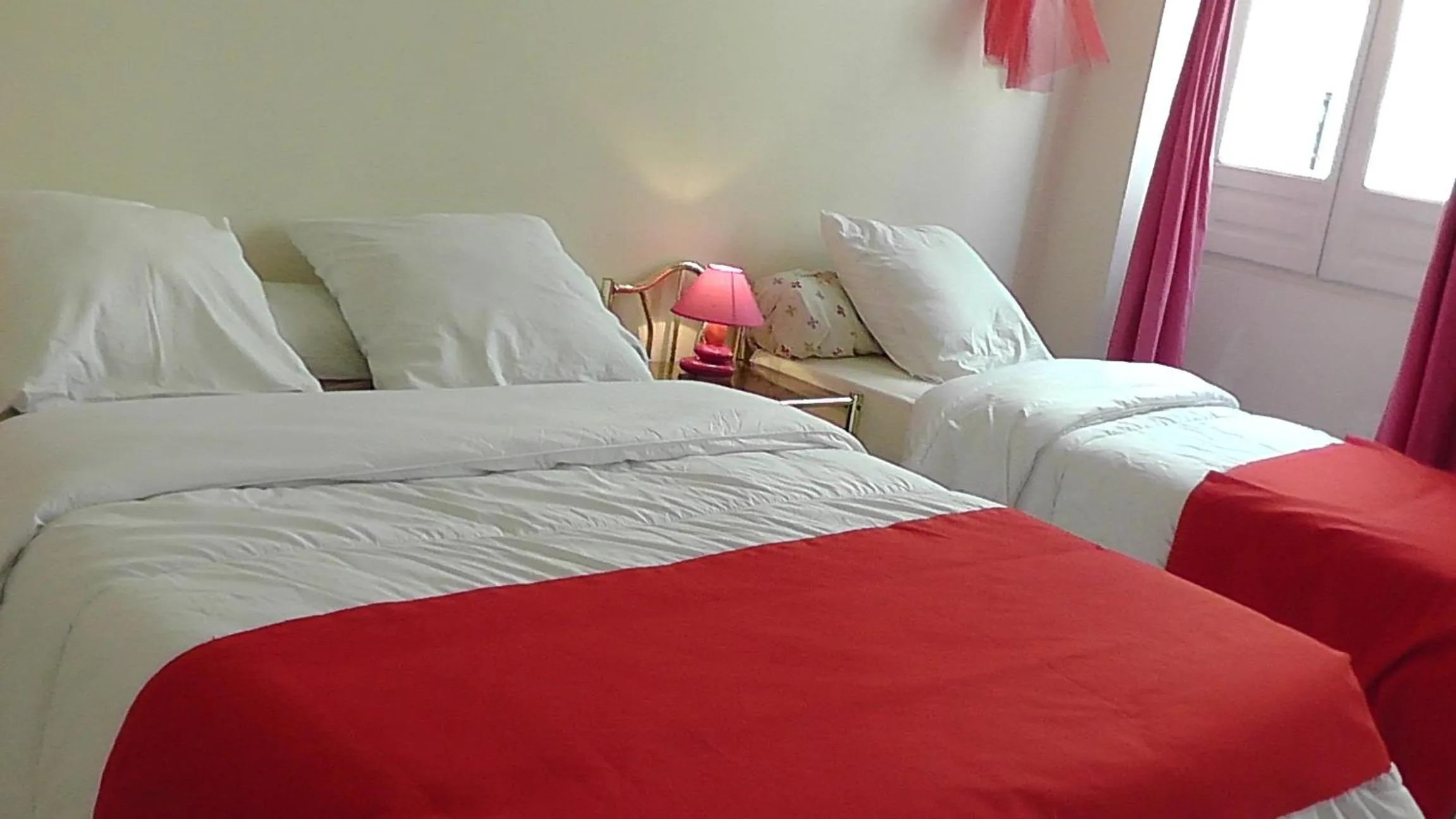 Bedroom in Hôtel de la Renaissance