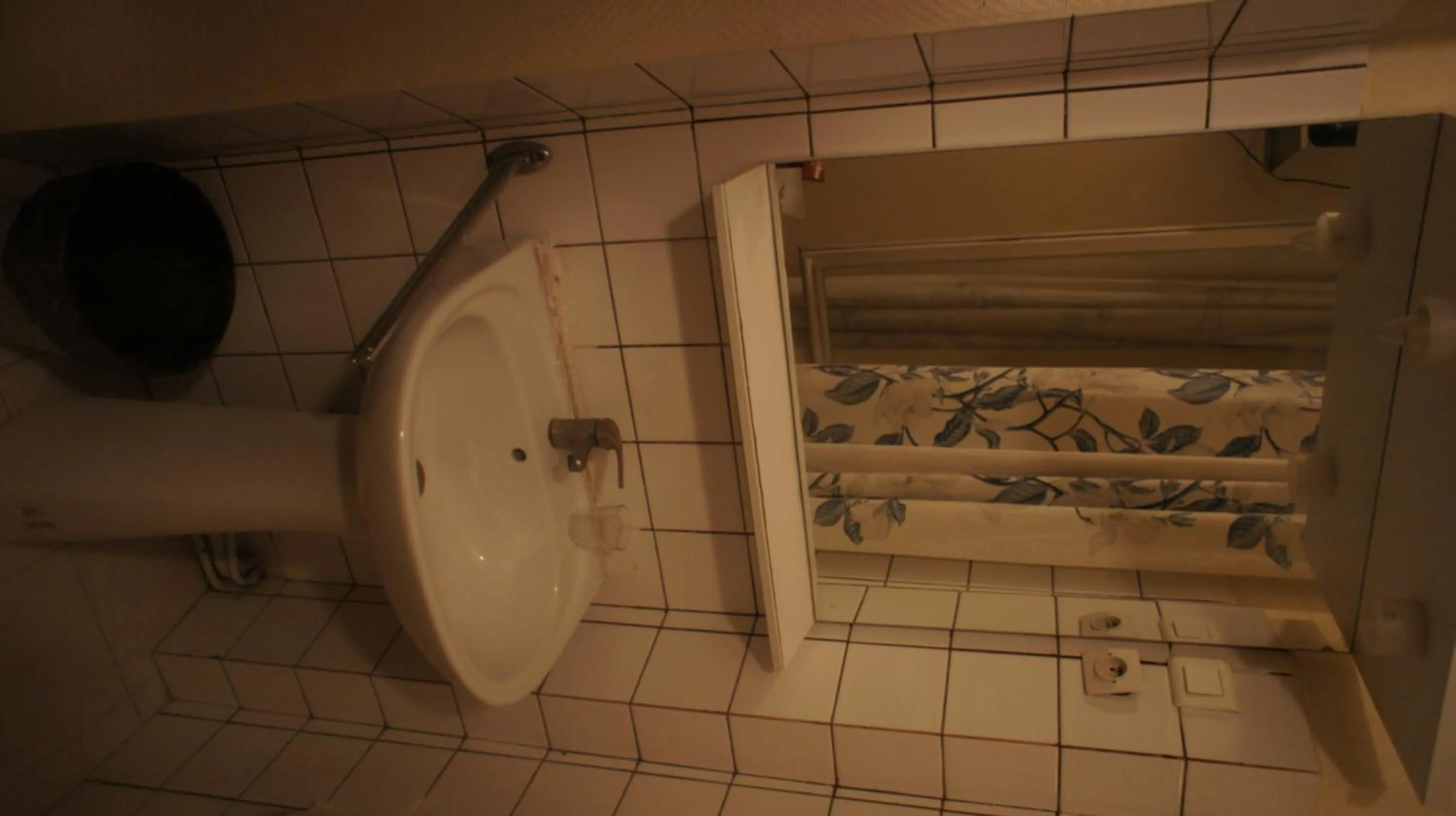 Bathroom in Hôtel de la Renaissance