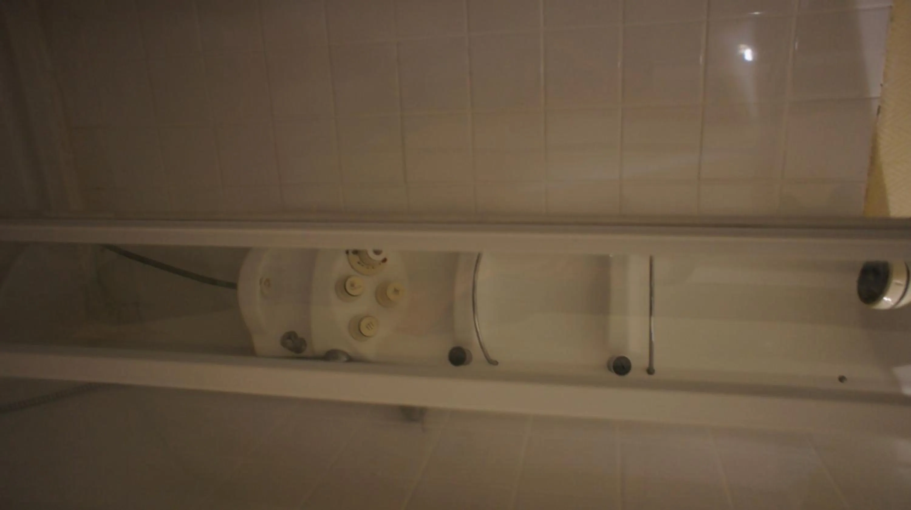 Shower in Hôtel de la Renaissance