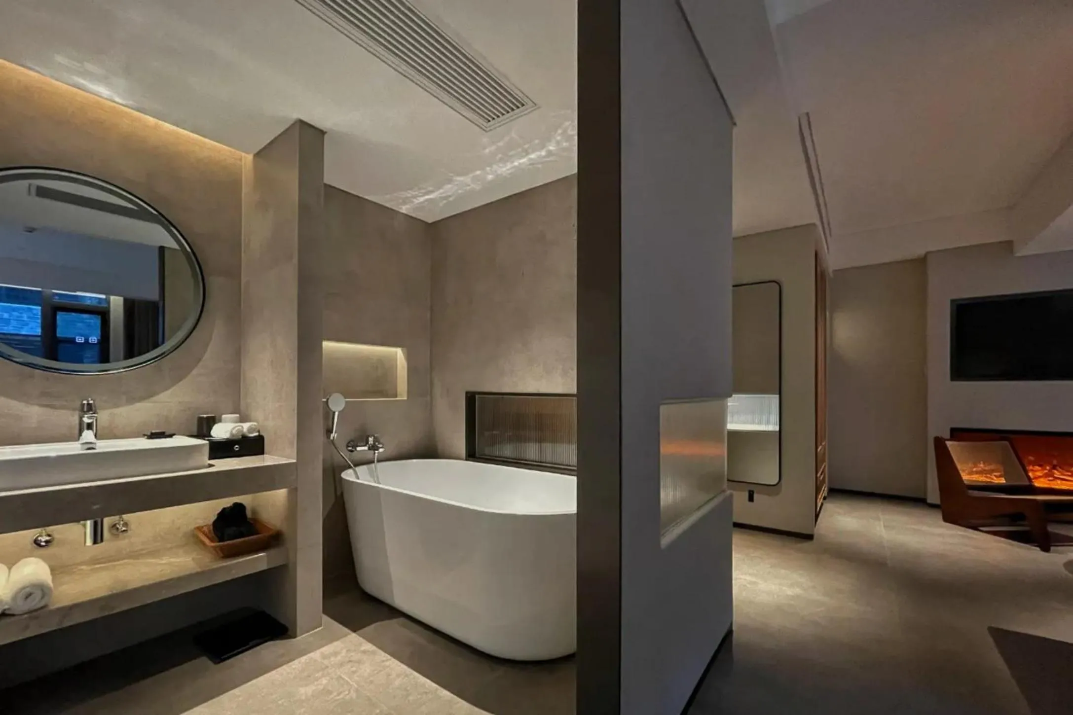 Toilet in Phoenix Hall House Hotel