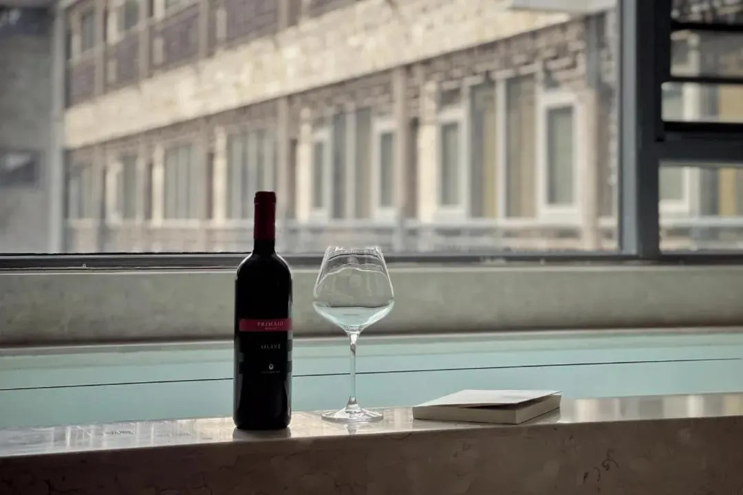 Swimming pool in Phoenix Hall House Hotel