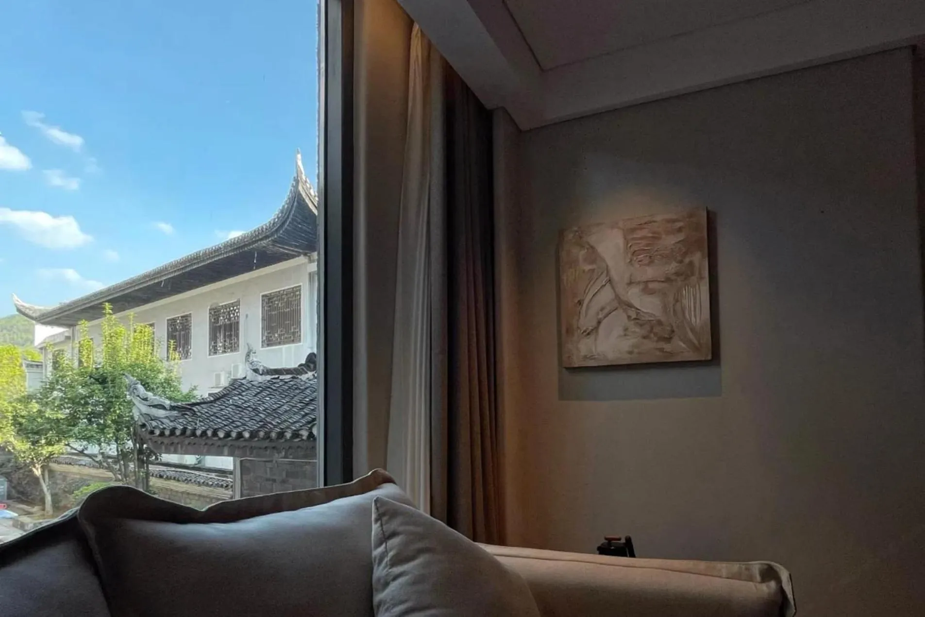 Bedroom in Phoenix Hall House Hotel