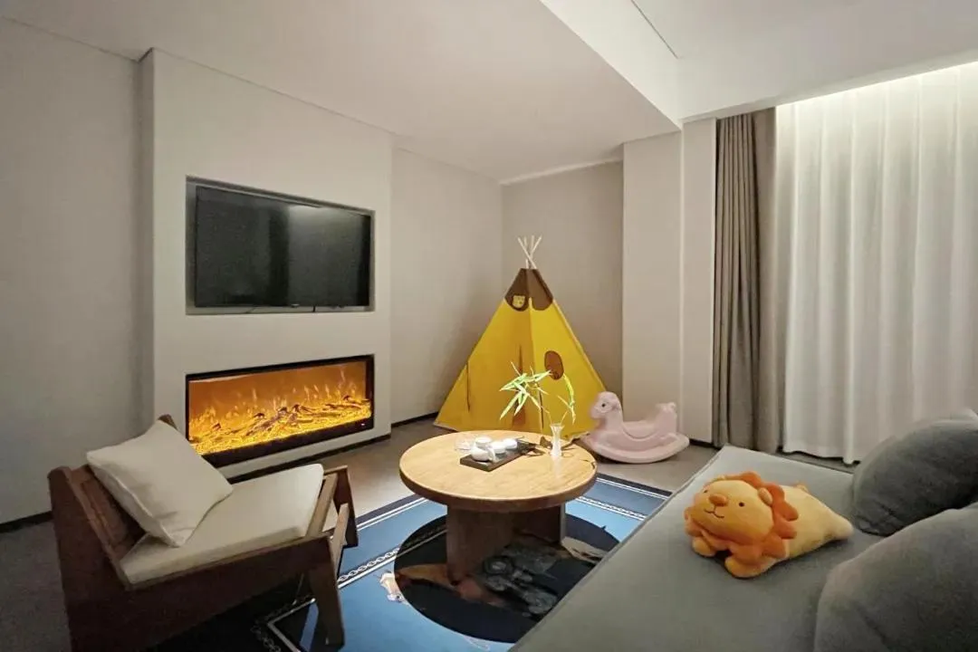 Seating area in Phoenix Hall House Hotel