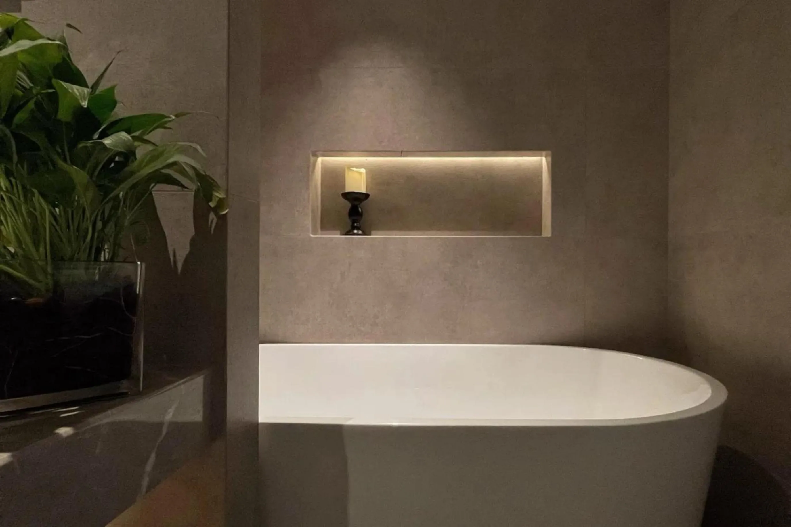 Toilet in Phoenix Hall House Hotel