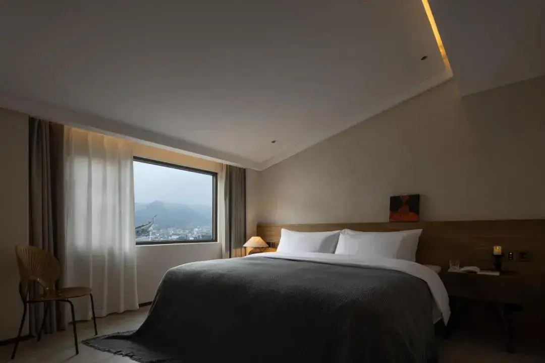 Two-Bedroom Suite in Phoenix Hall House Hotel Two-Bedroom Suite in Phoenix Hall House Hotel