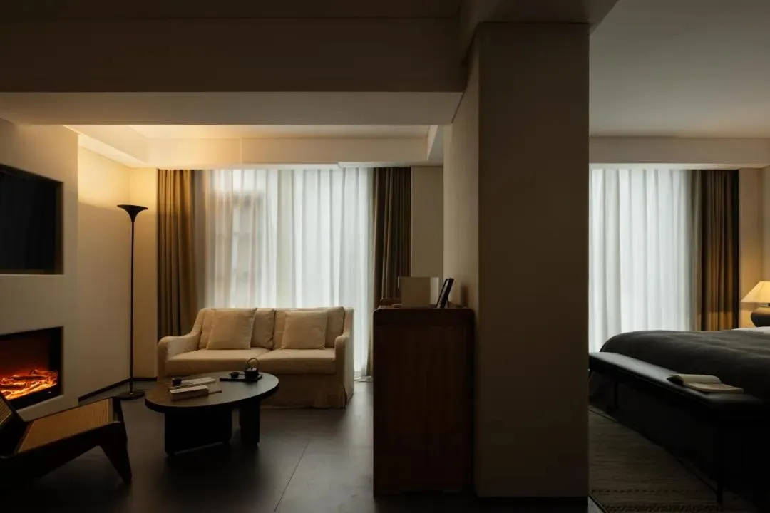 Bed in Phoenix Hall House Hotel