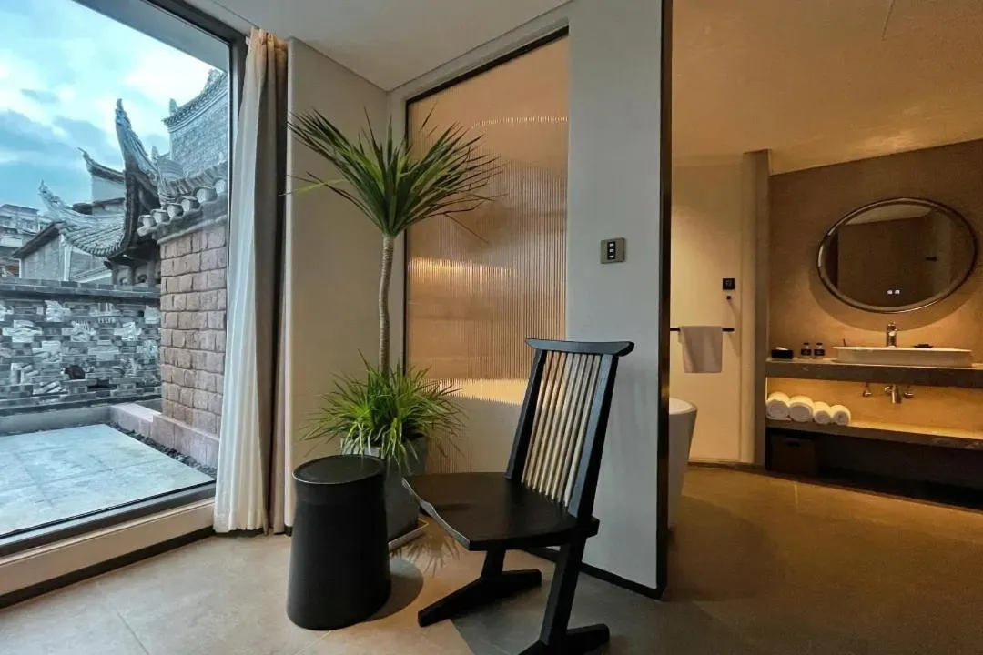 Seating area in Phoenix Hall House Hotel