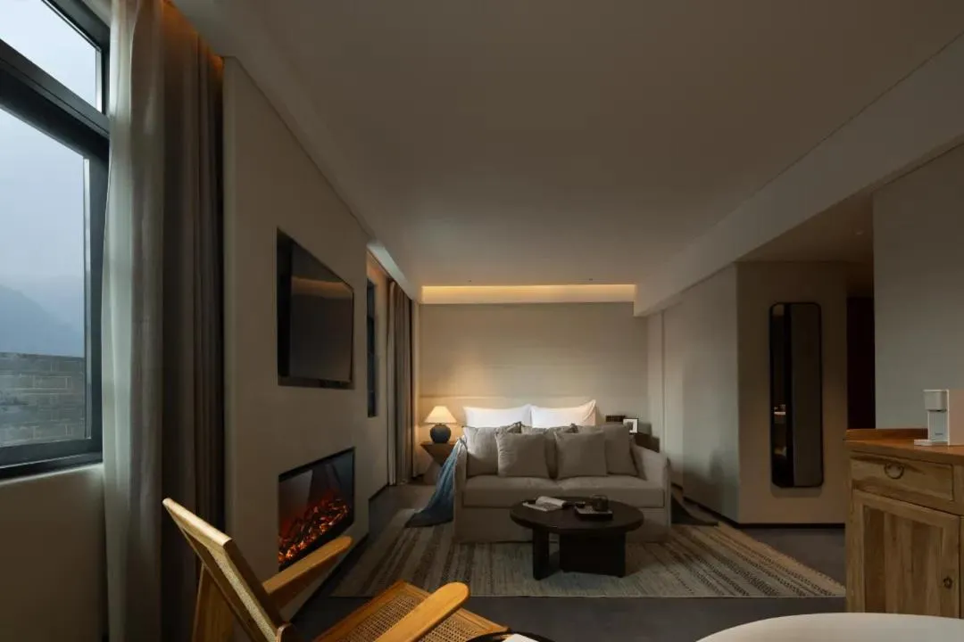 Bed in Phoenix Hall House Hotel