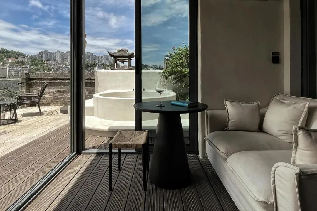 Seating area in Phoenix Hall House Hotel