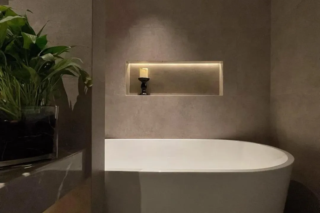 Bath in Phoenix Hall House Hotel