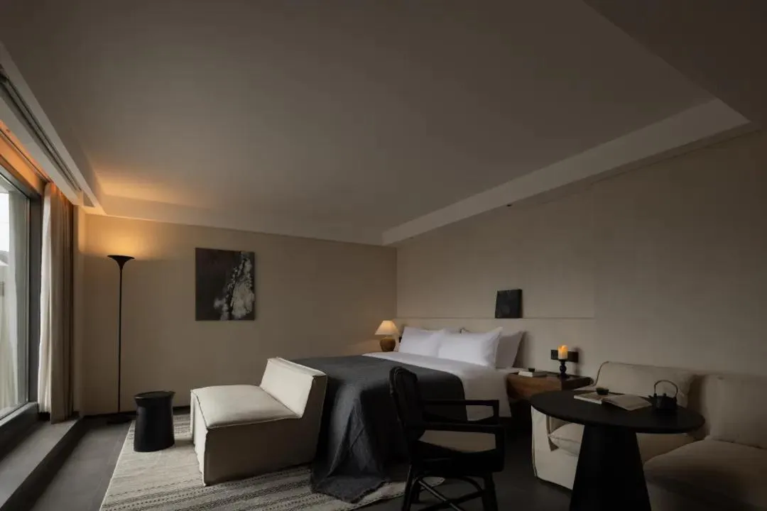 Bed in Phoenix Hall House Hotel