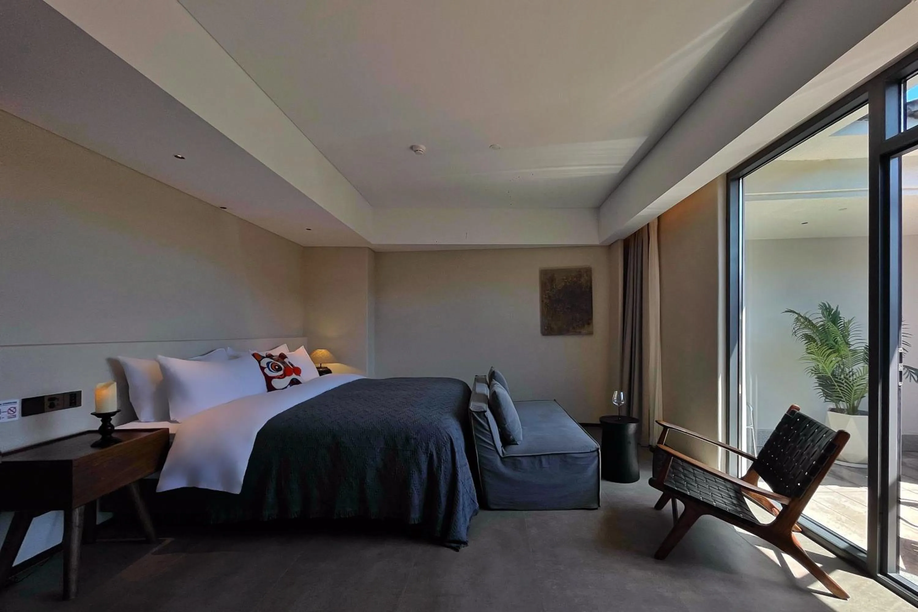 Bed in Phoenix Hall House Hotel