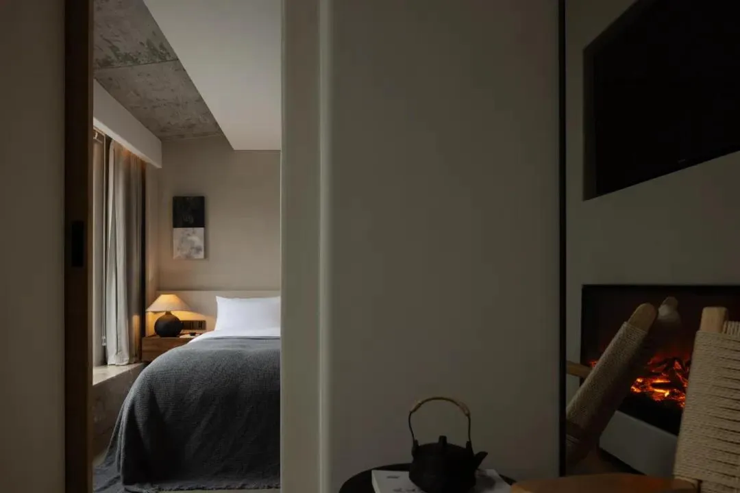 Bed in Phoenix Hall House Hotel