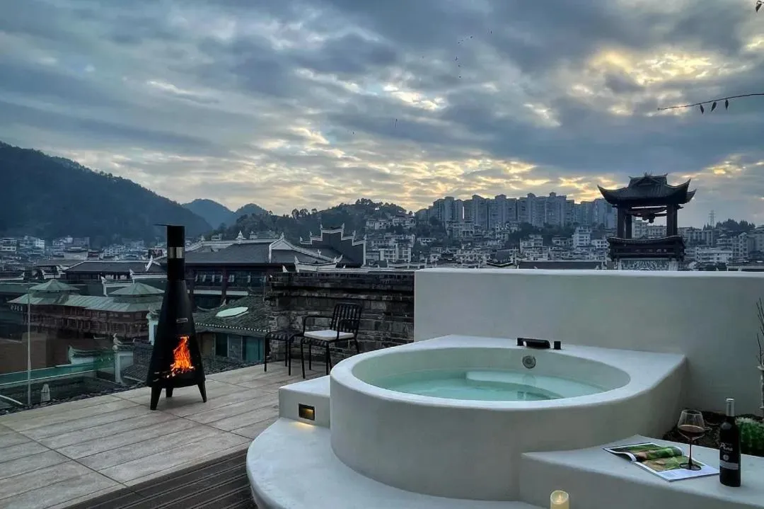 Nearby landmark in Phoenix Hall House Hotel