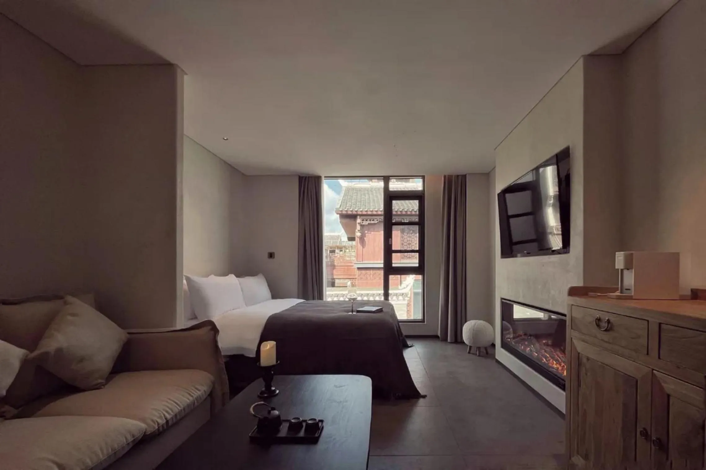 Bedroom in Phoenix Hall House Hotel