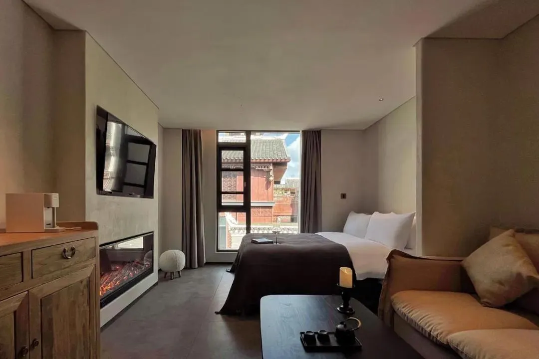 Bed in Phoenix Hall House Hotel