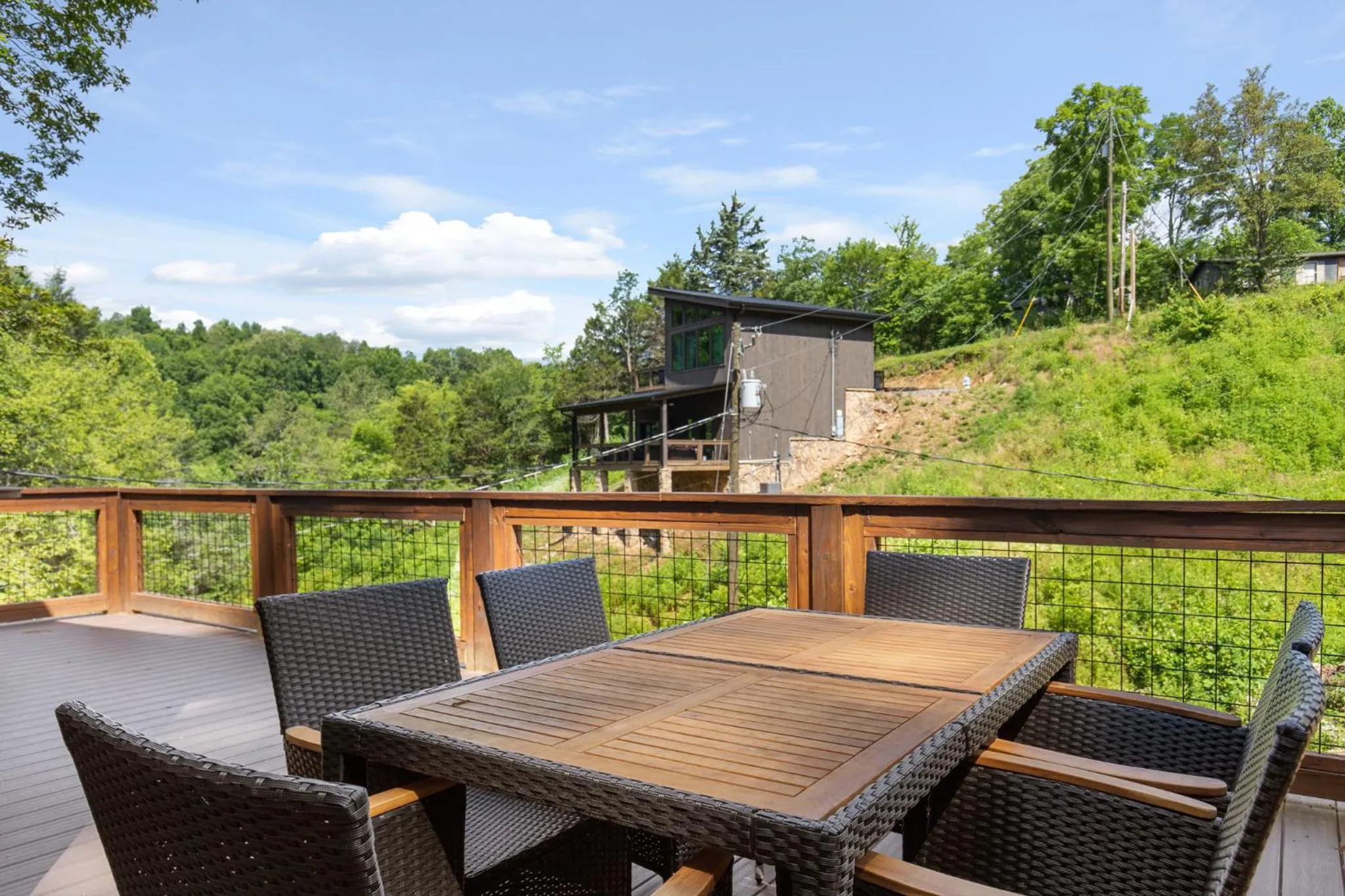 Property building in Hillside Retreat