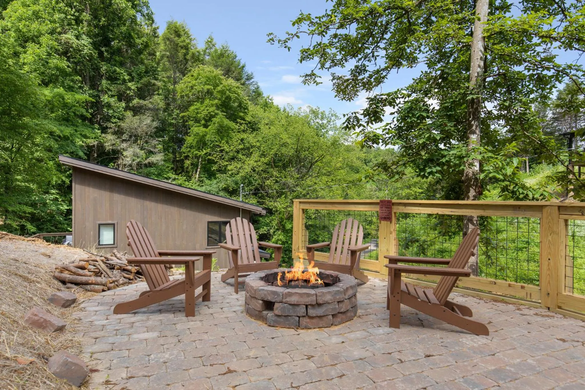 Property building in Hillside Retreat