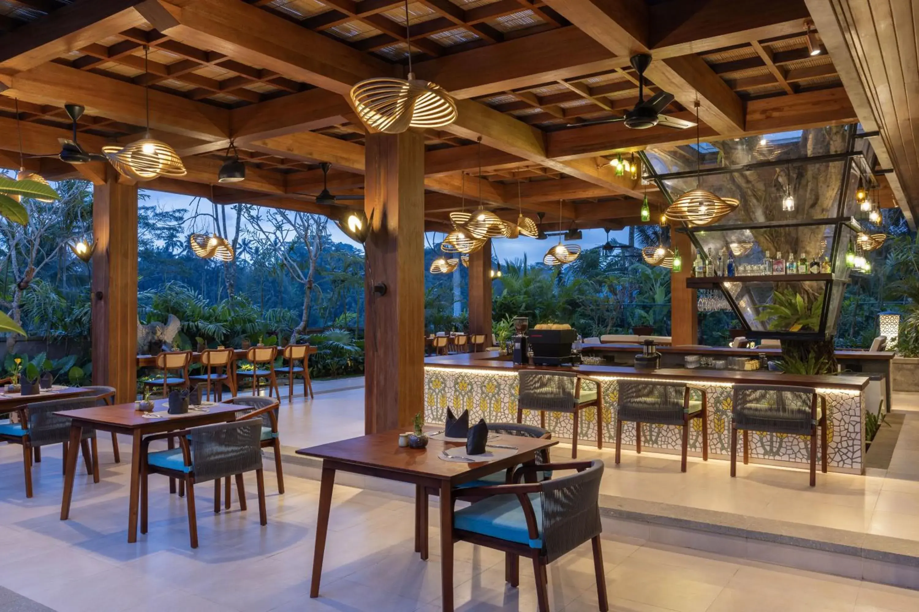 Restaurant/places to eat in Inara Alas Harum Restaurant/places to eat in Inara Alas Harum