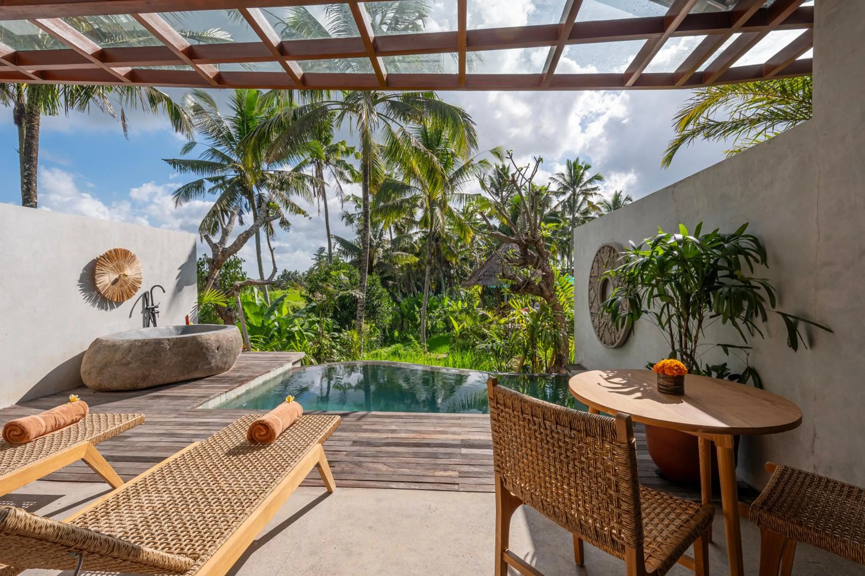 Property building in Inara Alas Harum