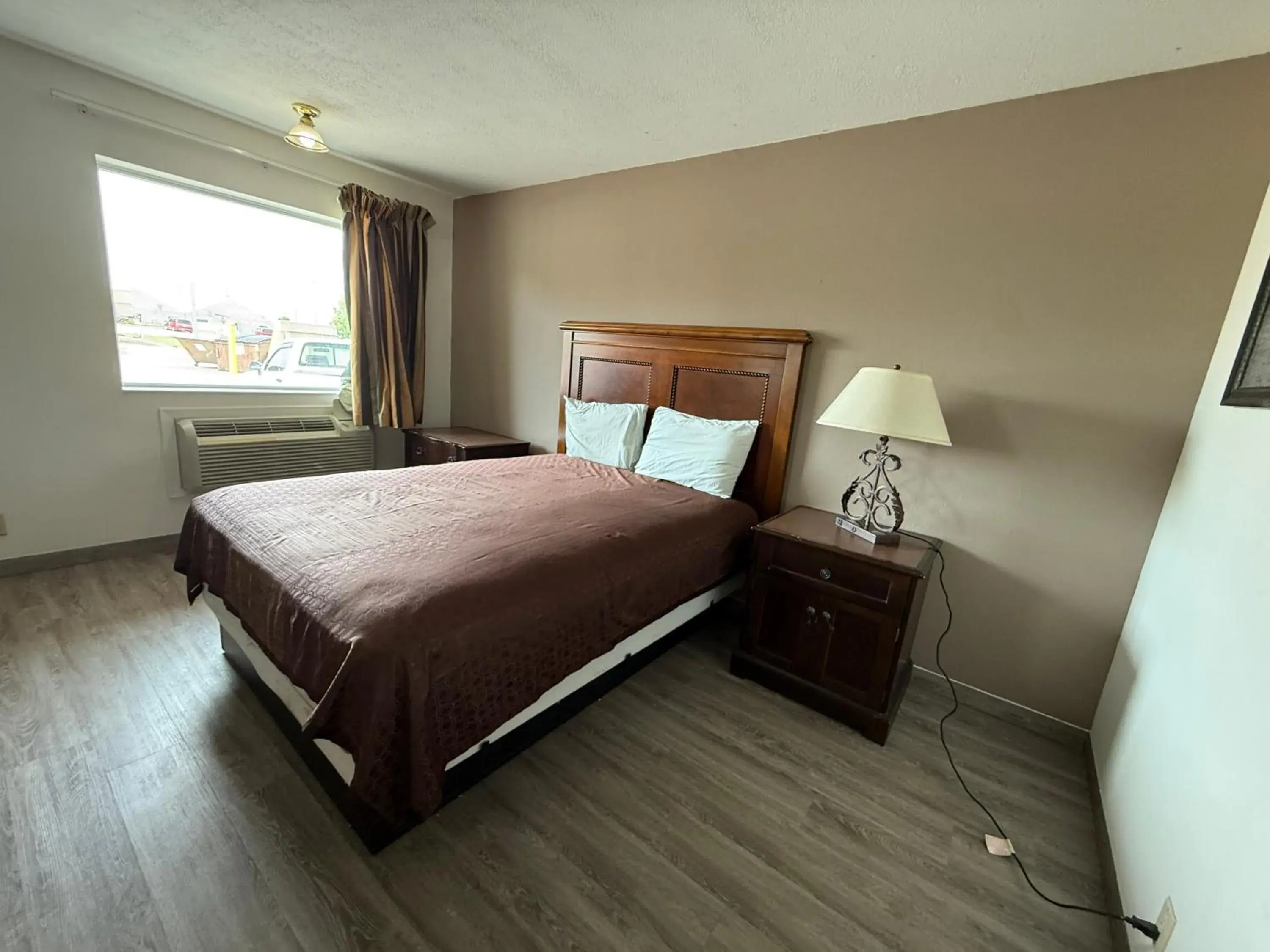 Bed in Island Inn Bed in Island Inn