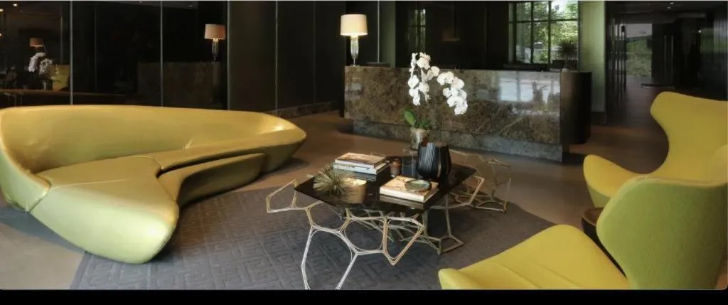 One Bedroom with Netflix at Legaspi Village Makati