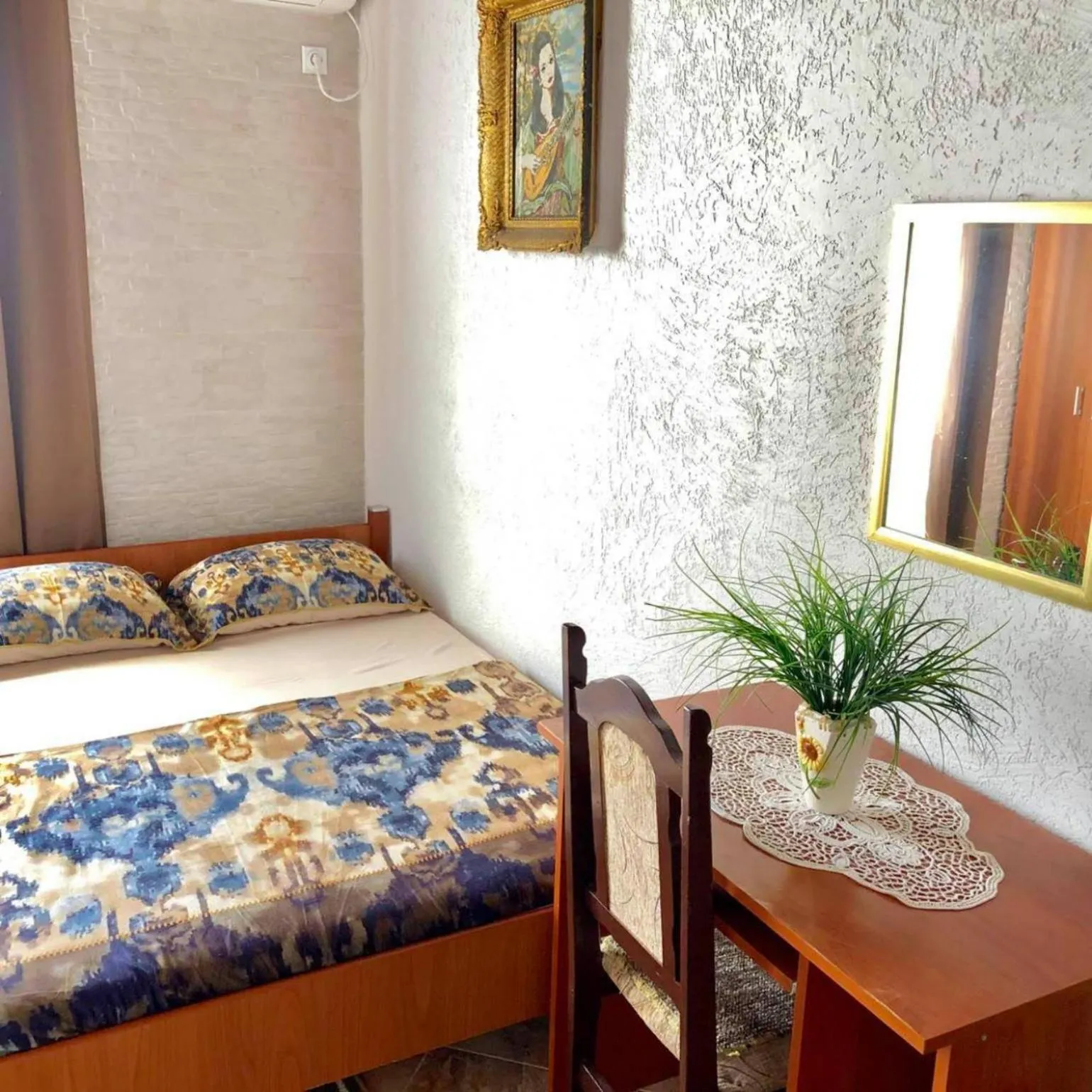 Bedroom, Bed in Apartments Zuto