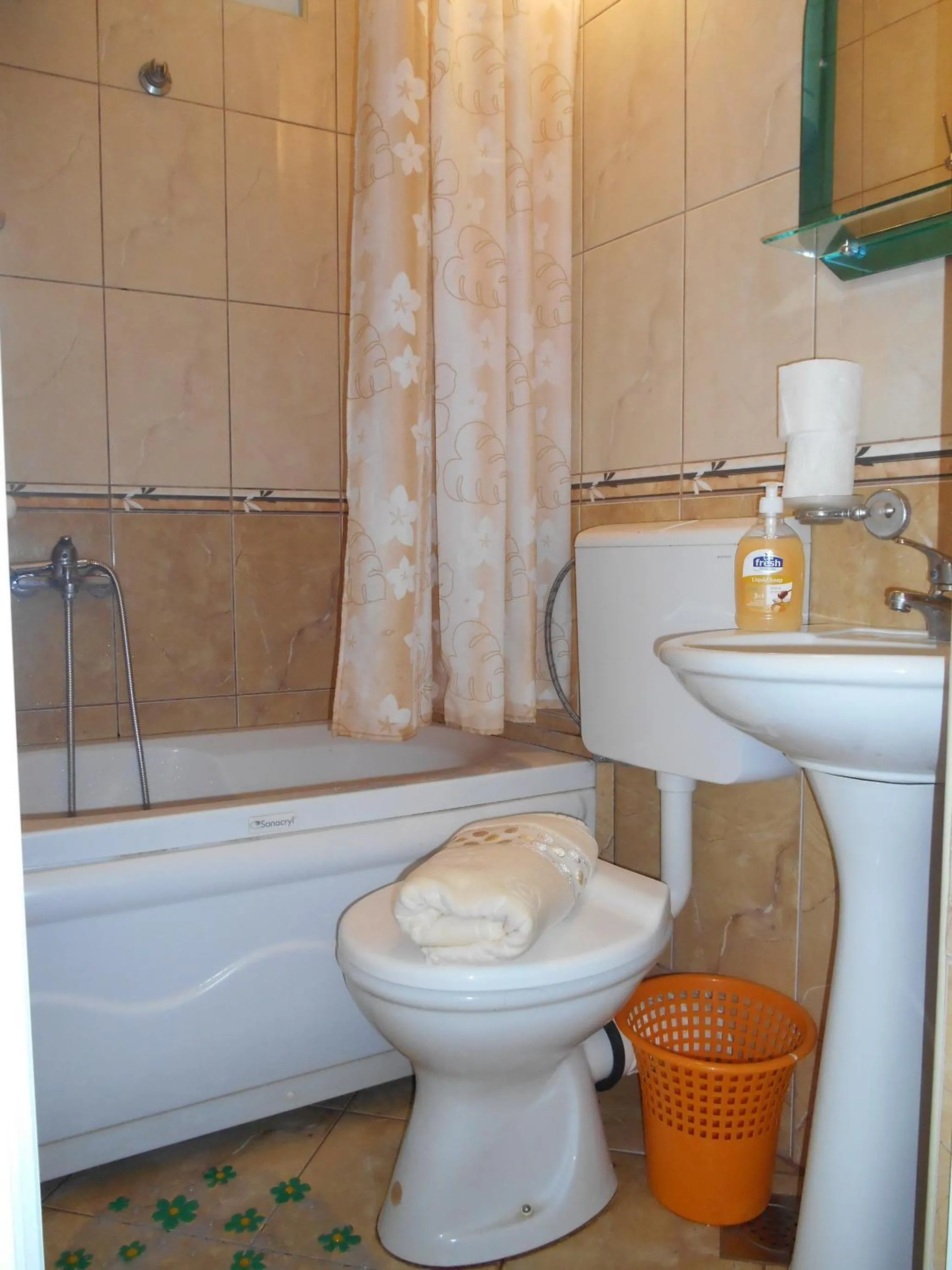 Bathroom in Apartments Zuto