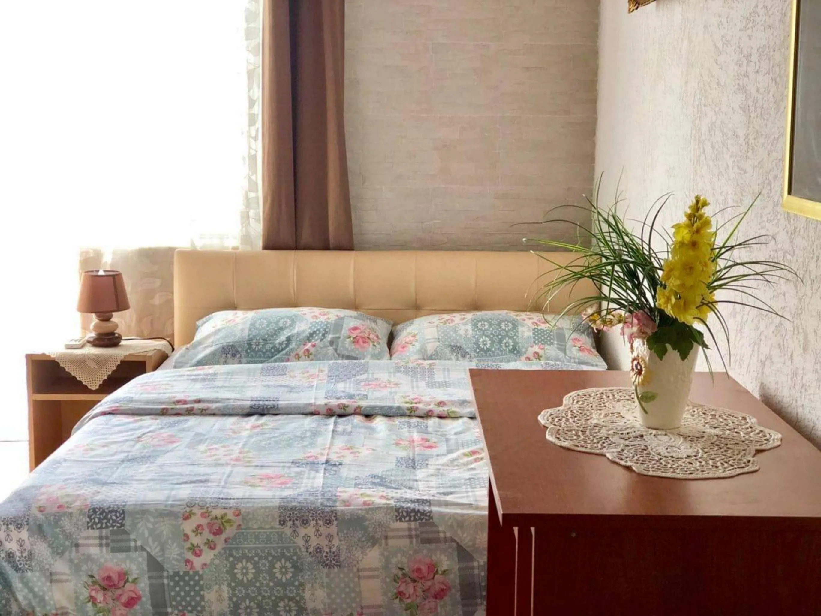 Bedroom, Bed in Apartments Zuto