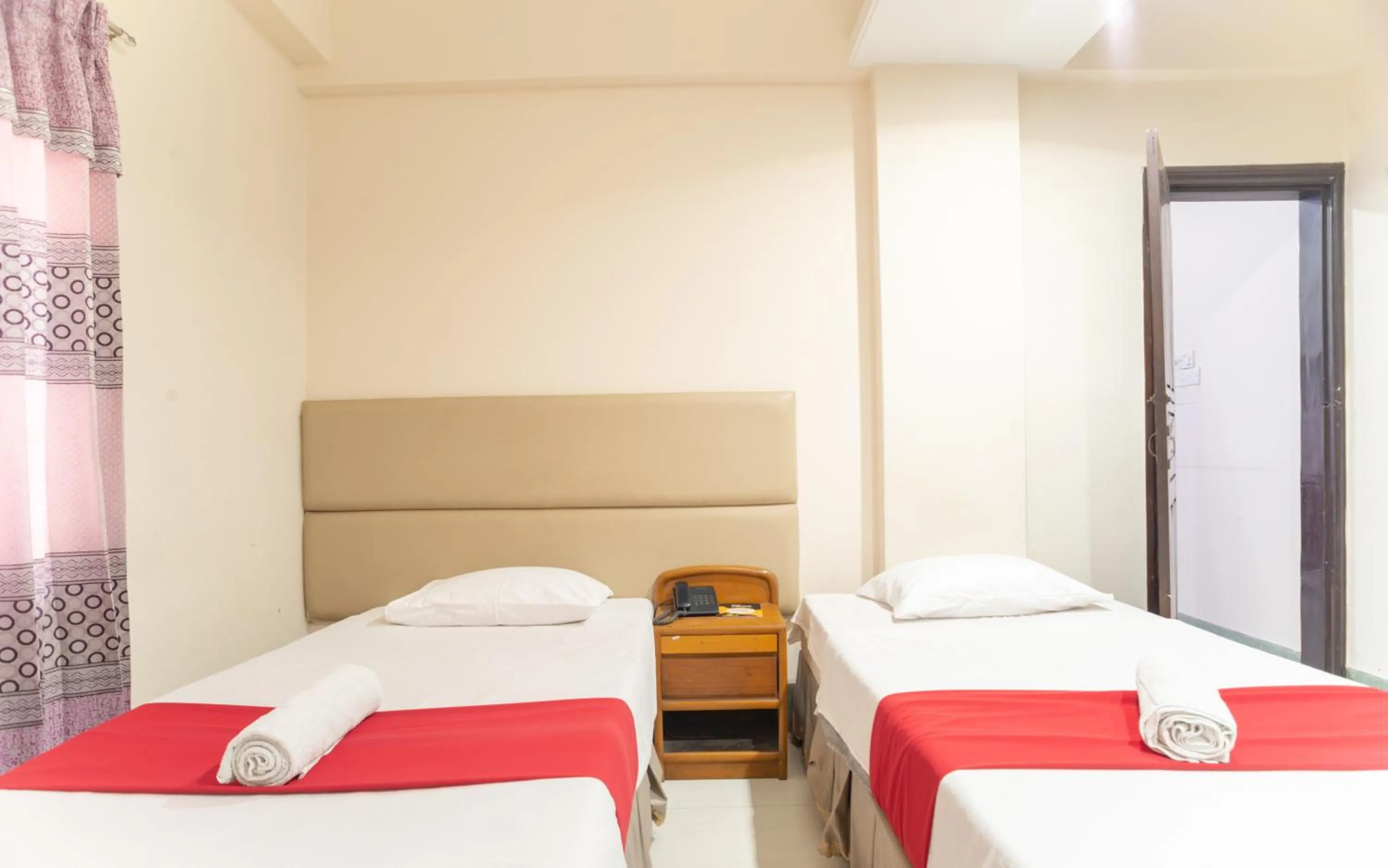 Bed in Hotel Golden Inn Chattagram Ltd