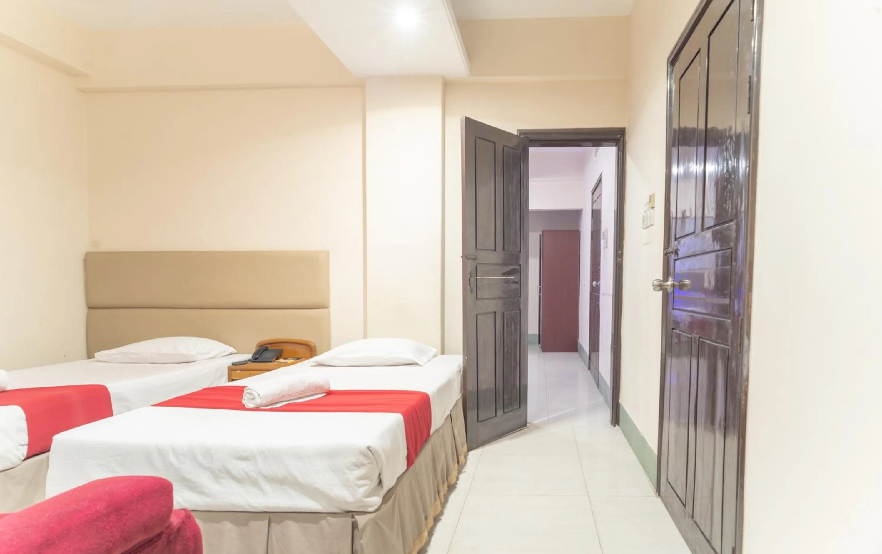 Bed in Hotel Golden Inn Chattagram Ltd