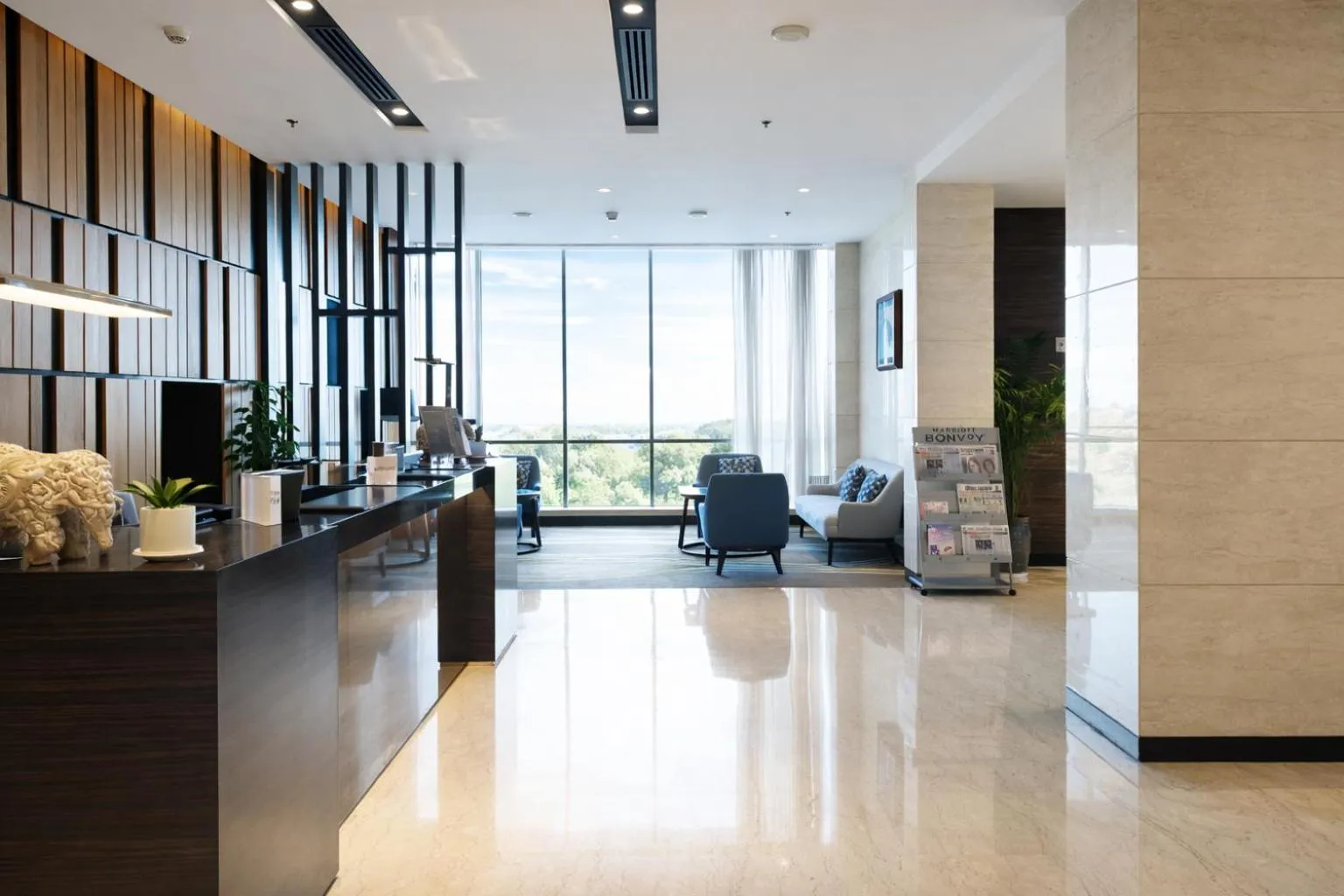 Lobby or reception in Fairfield by Marriott Agra