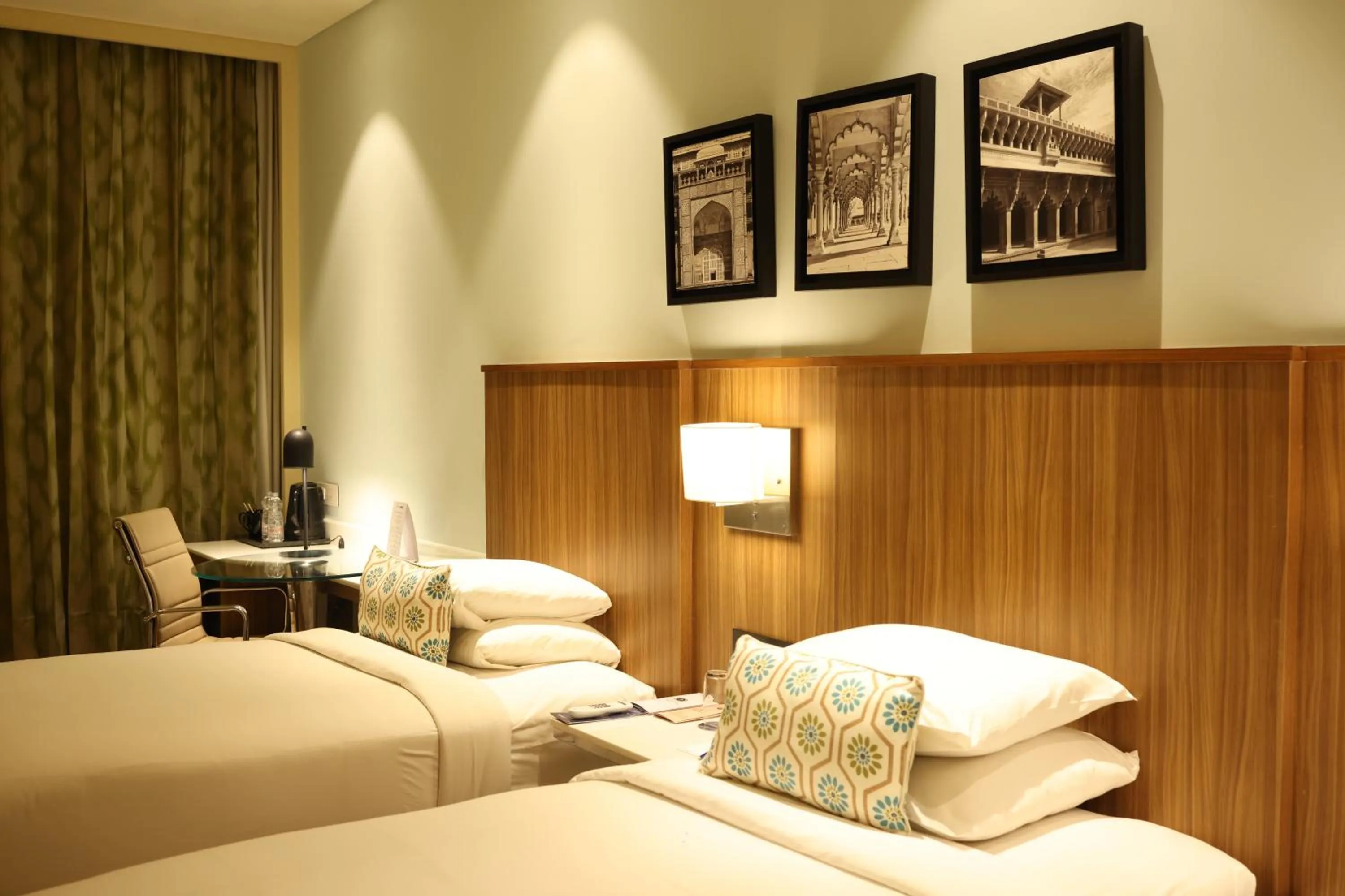 Bedroom, Bed in Fairfield by Marriott Agra